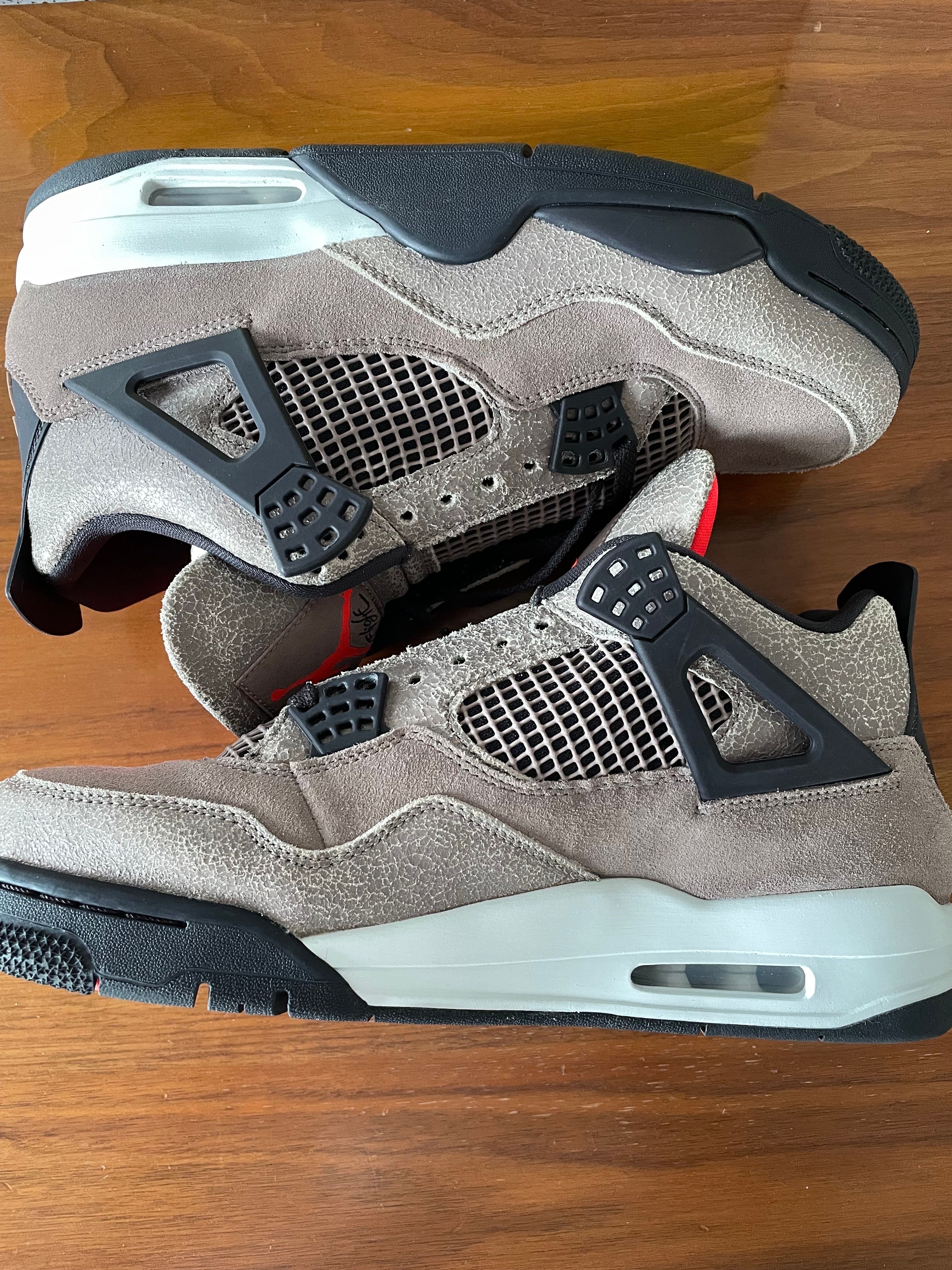 Nike Air Jordan 4 "Taupe Haze"   