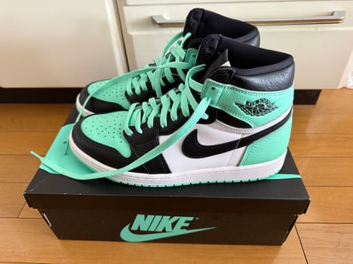 Nike Air Jordan 1 High OG "Green Glow"