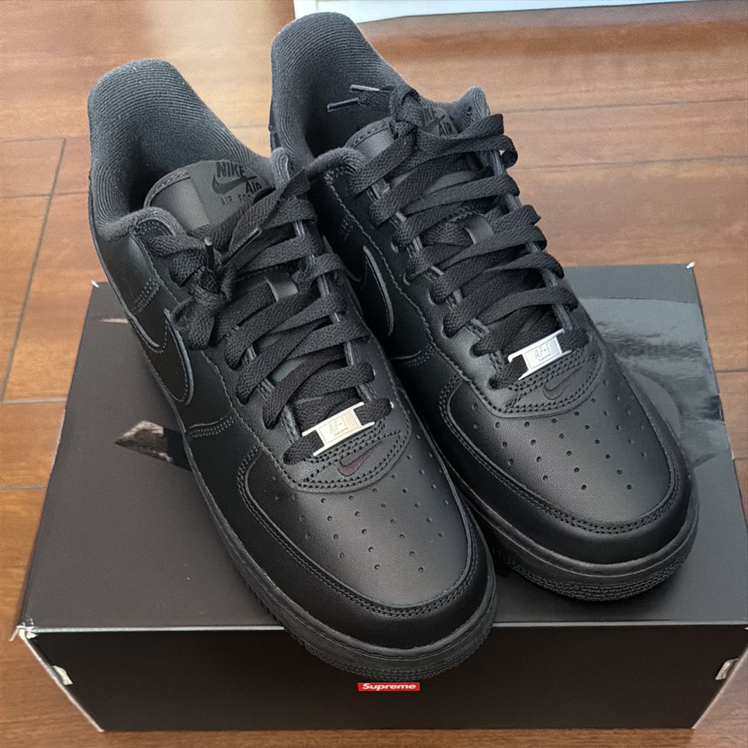 Supreme × Nike Air Force 1 Low "Black"