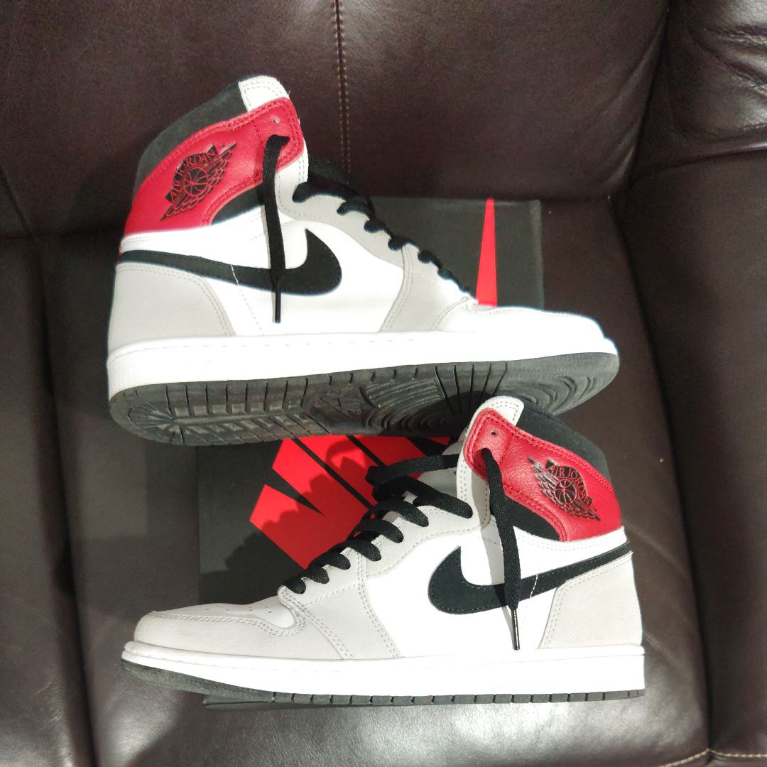 Nike Air Jordan 1 High OG "White/Black/Light Smoke Grey"