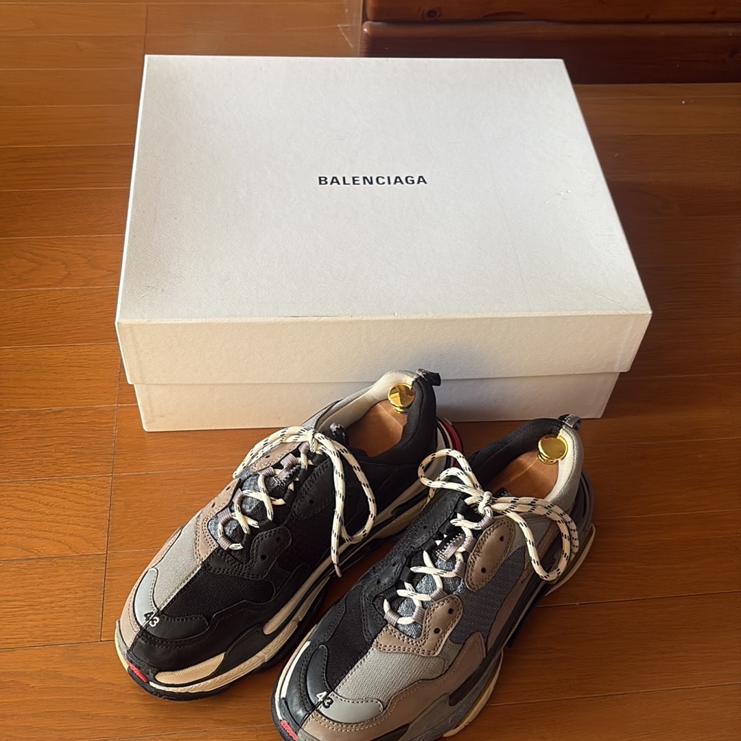 BALENCIAGA Triple S Sneaker "Split White/Light Grey/Yellow"