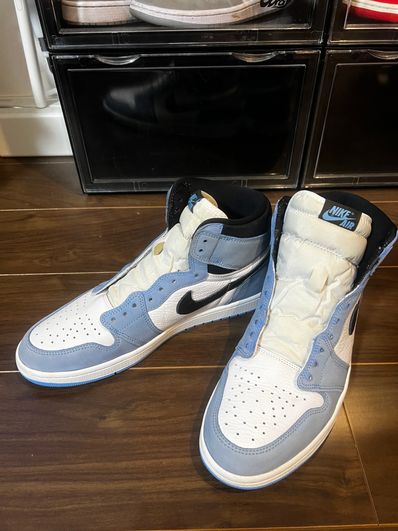 Nike Air Jordan 1 High OG "University Blue"