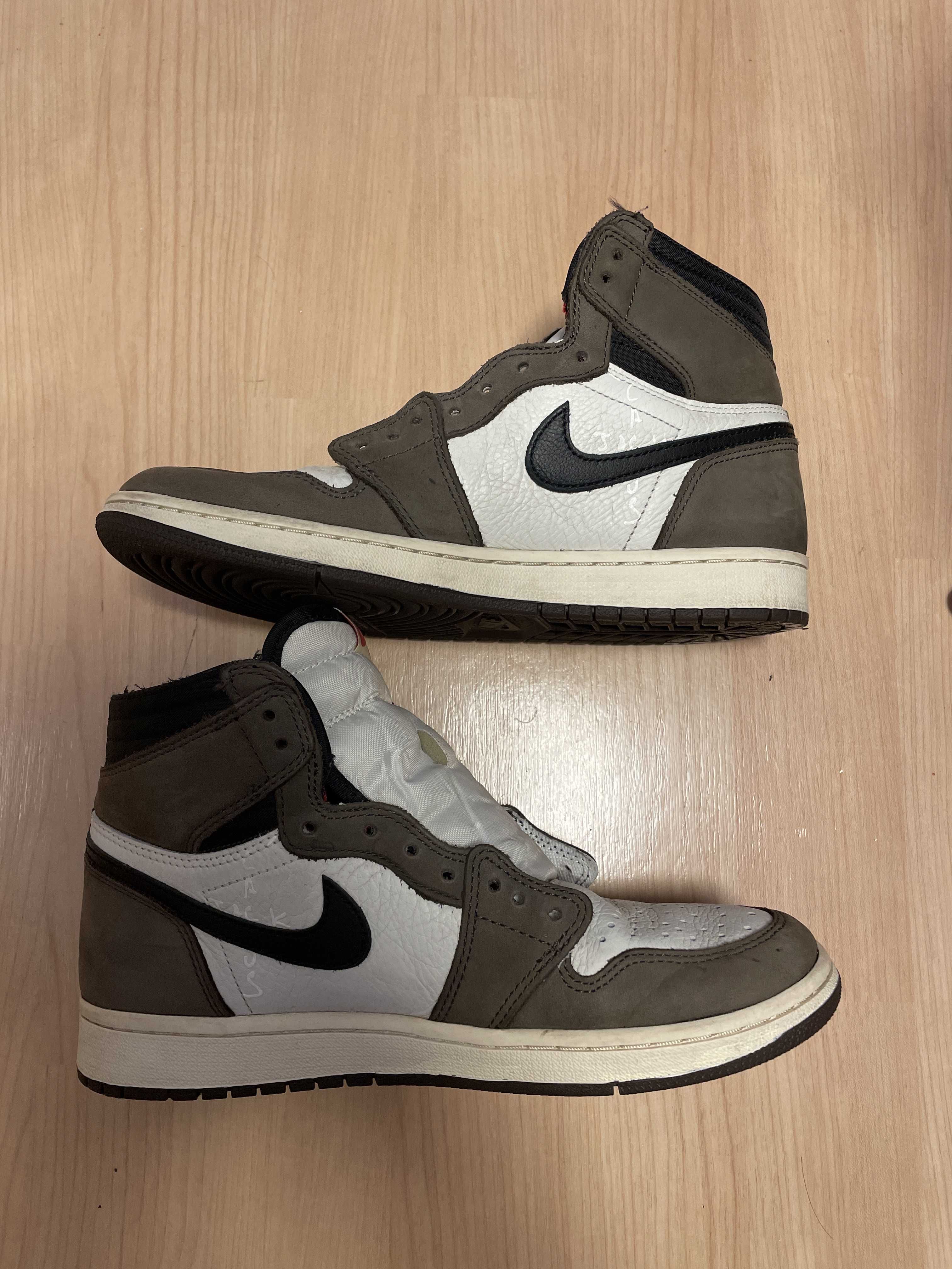 Travis Scott × Nike Air Jordan 1 Retro High OG TS SP "Sail/Dark Mocha"