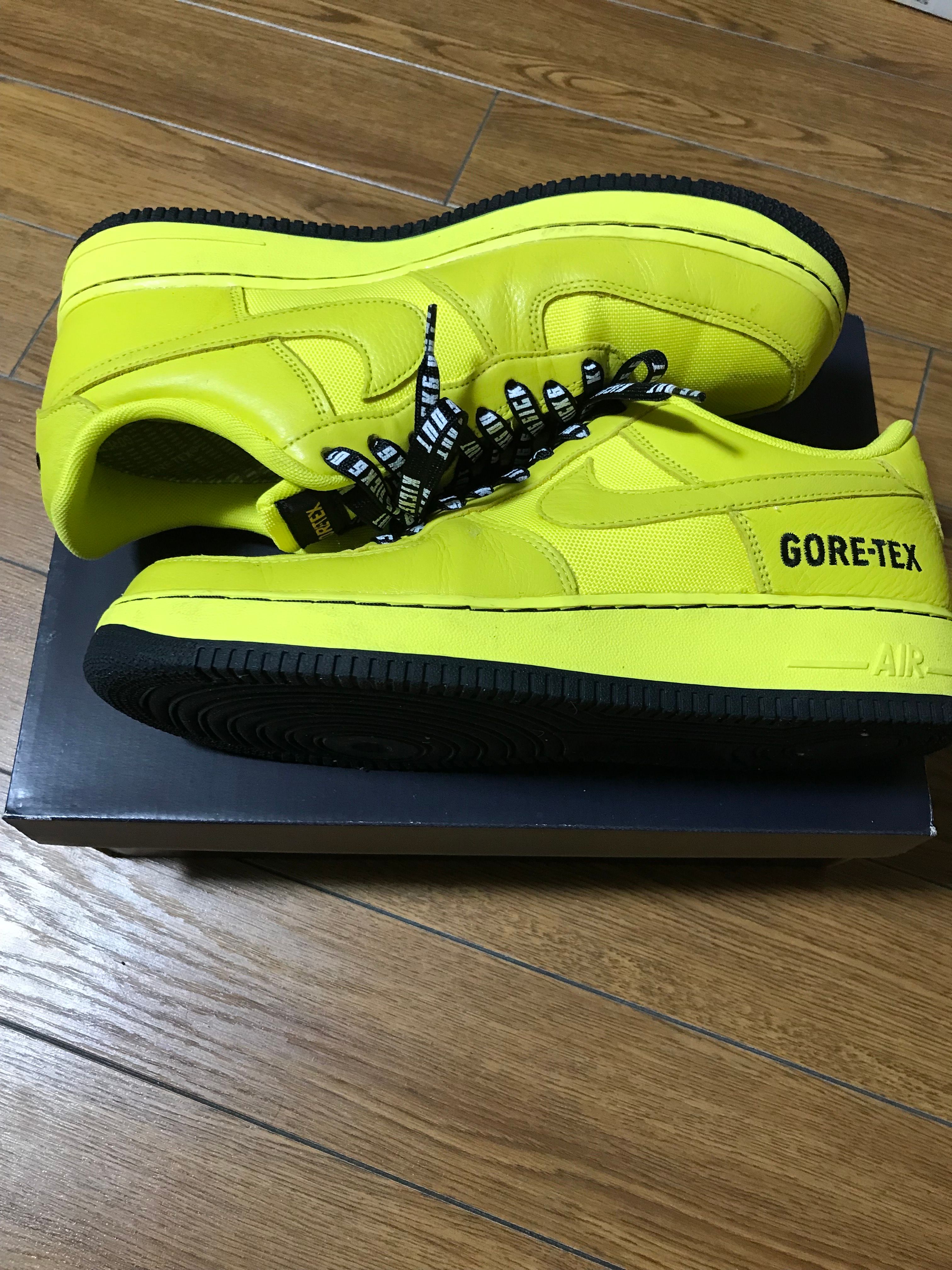 Nike Air Force 1 Low Gore-Tex "Dynamic Yellow"