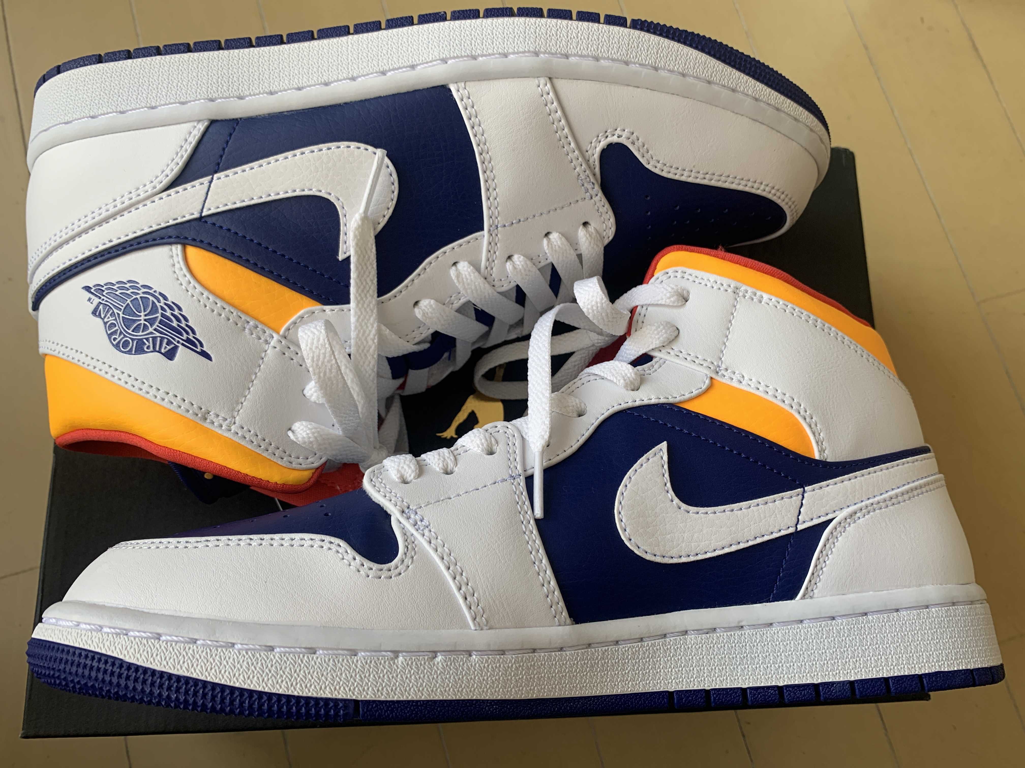 NIKE AIR JORDAN 1 MID "WHITE/NAVY/YELLOW"