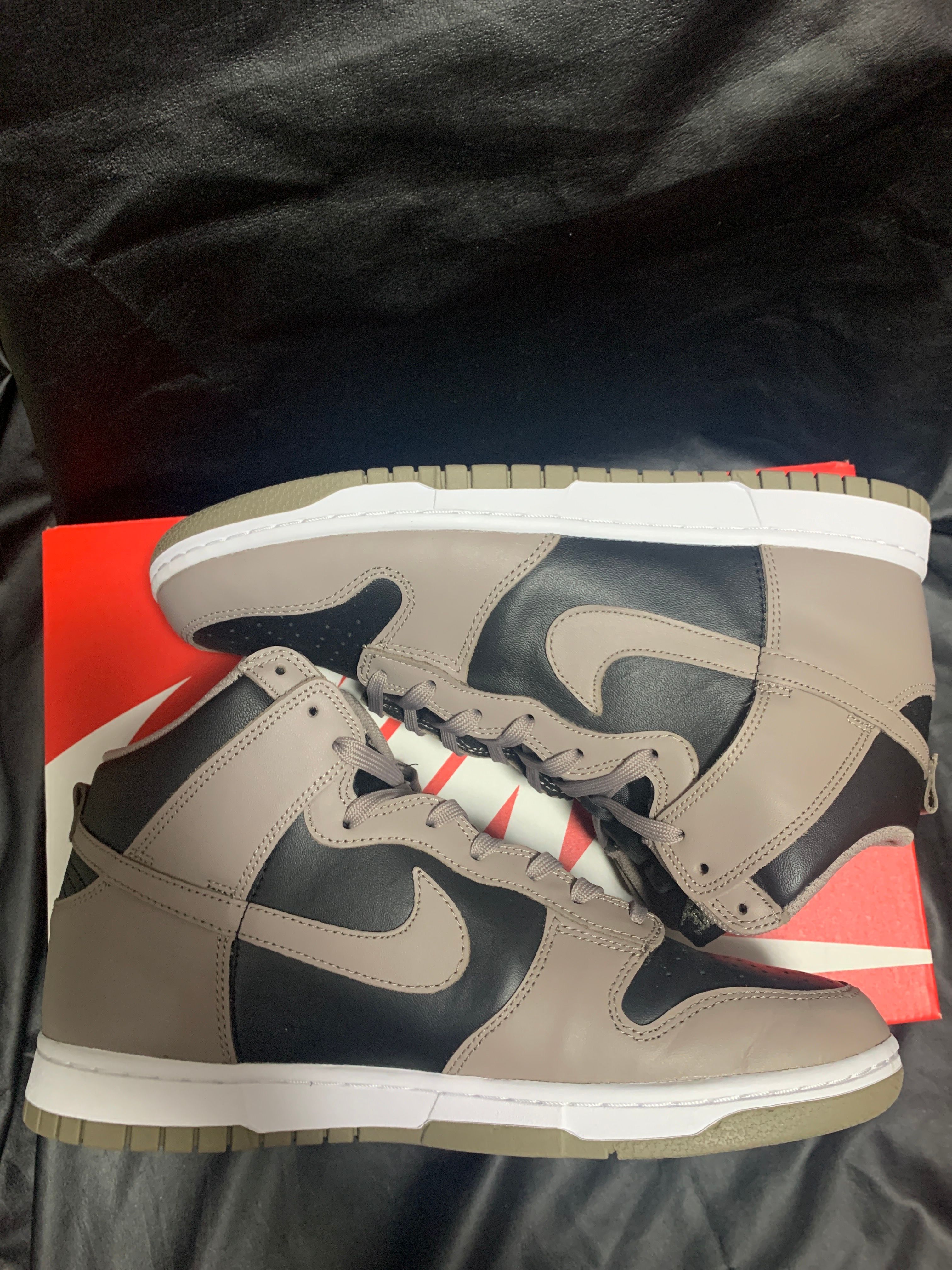 Nike Women's Dunk High "Moon Fossil"