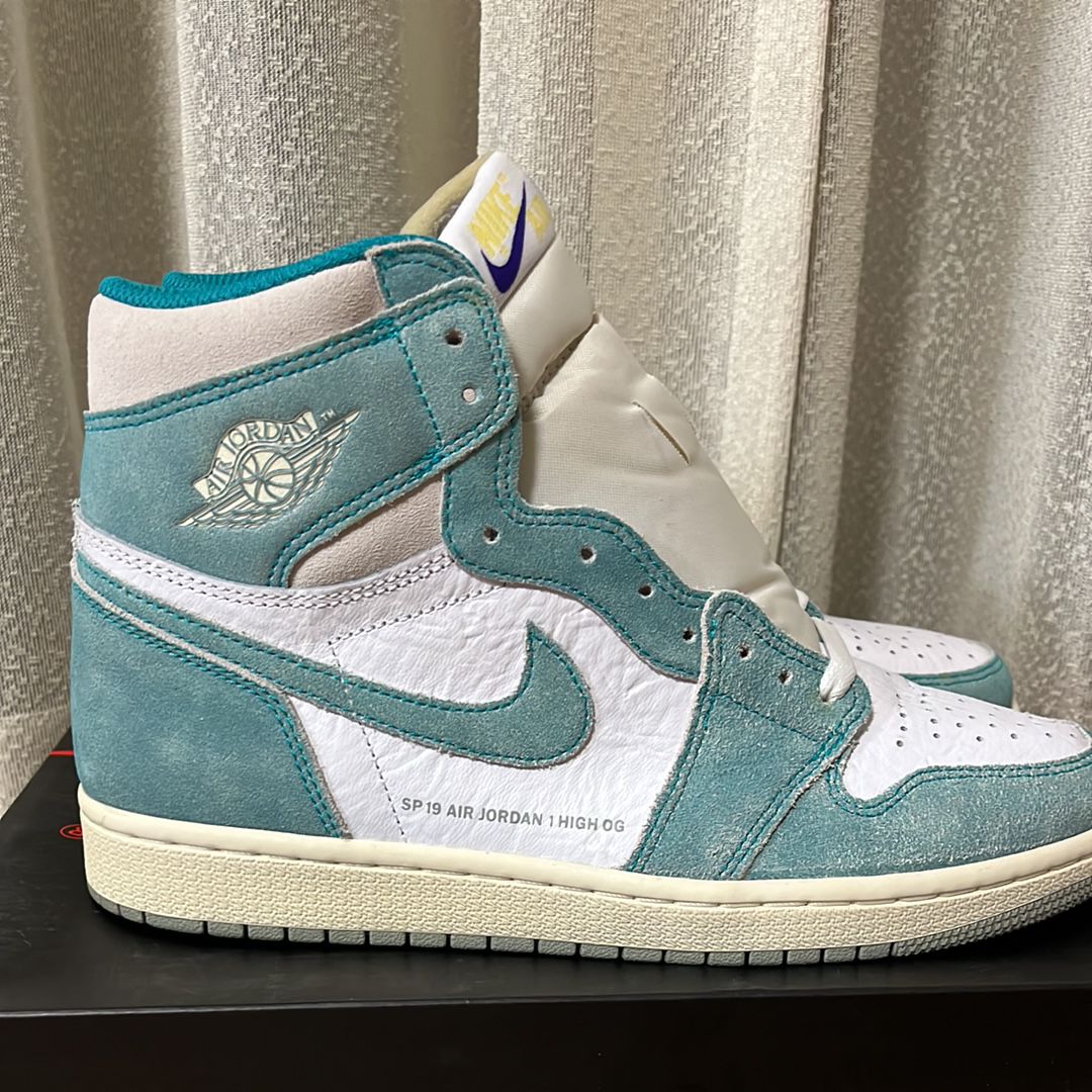 Nike Air Jordan 1 Retro High OG "Turbo Green"
