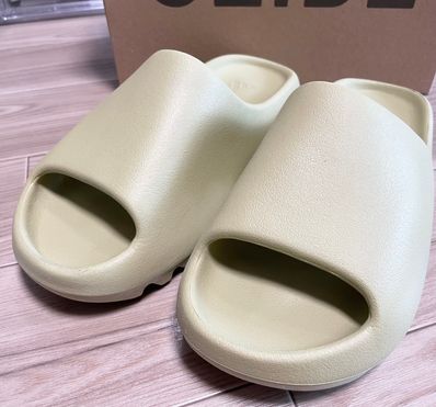 adidas YEEZY Slide "Resin" (FZ5904)