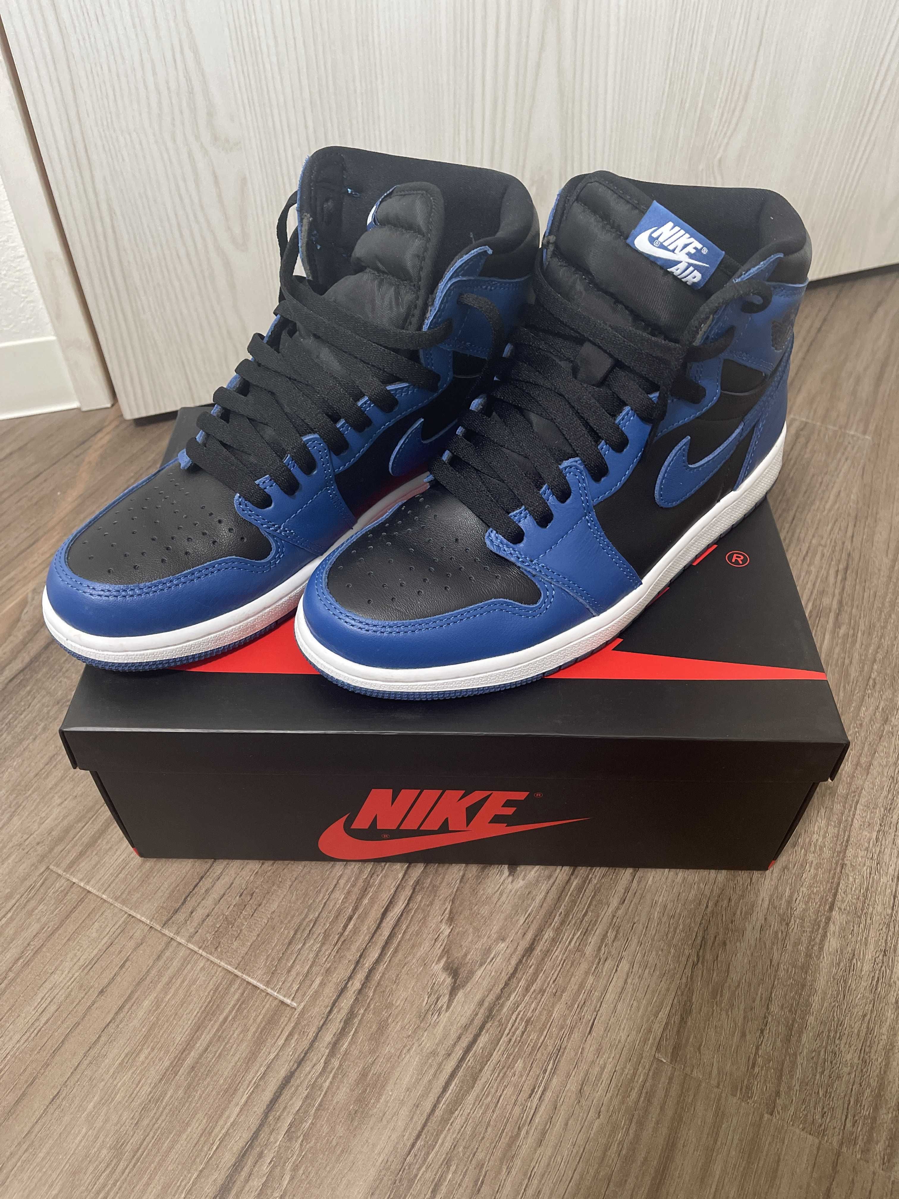 Nike Air Jordan 1 Retro High OG "Dark Marina Blue"
