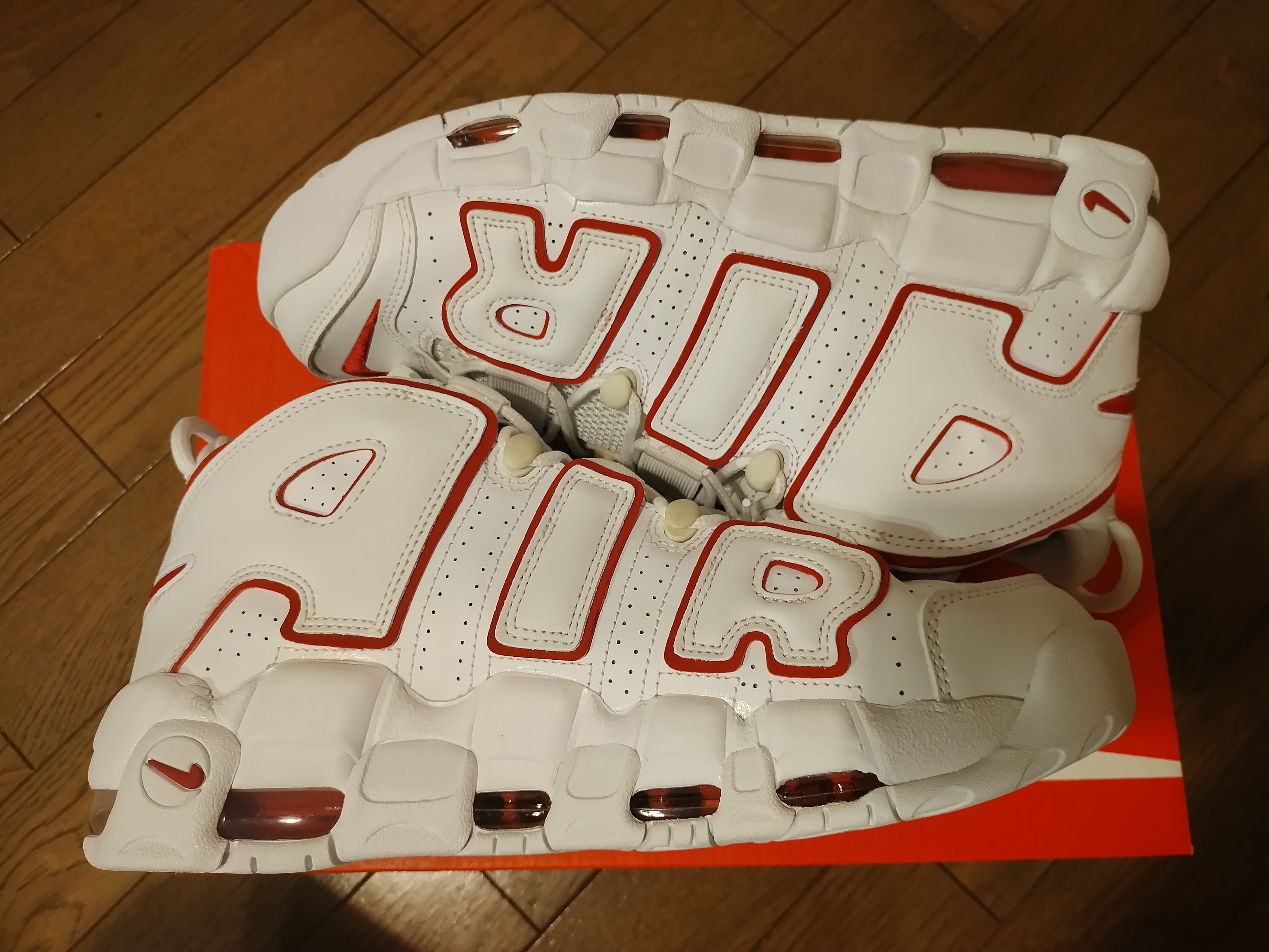 NIKE AIR MORE UPTEMPO "WHITE/VARSITY RED" (2021)