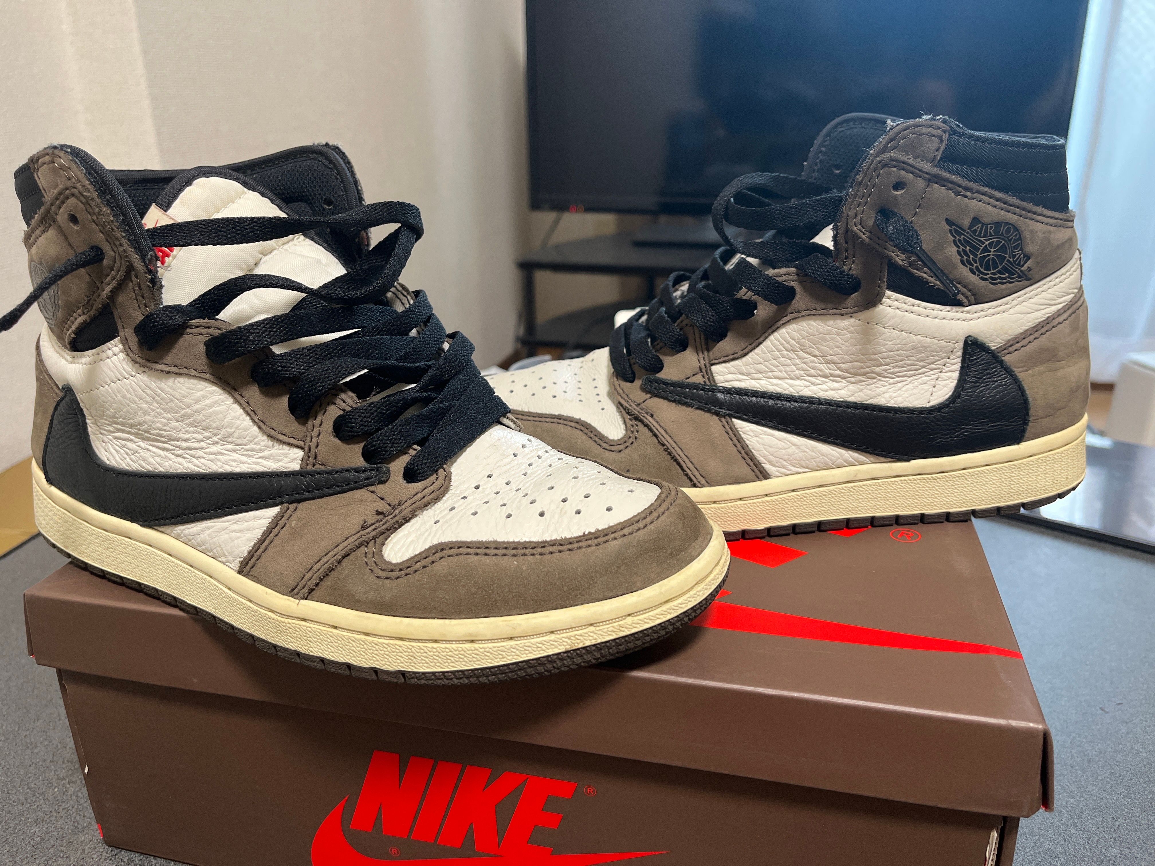 Travis Scott × Nike Air Jordan 1 Retro High OG TS SP "Sail/Dark Mocha"