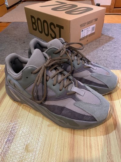 ADIDAS YEEZY BOOST 700 TEAL BLUE