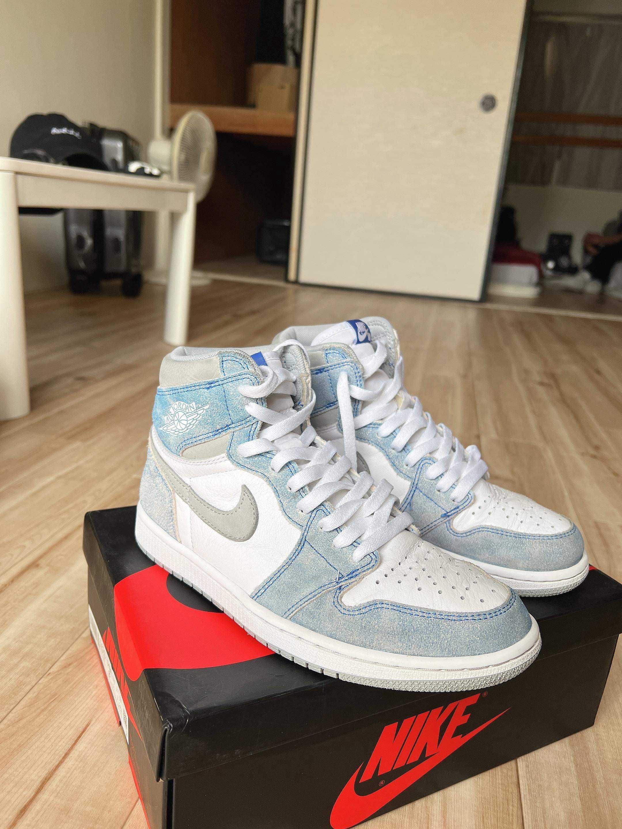 Nike Air Jordan 1 High OG "Hyper Royal"