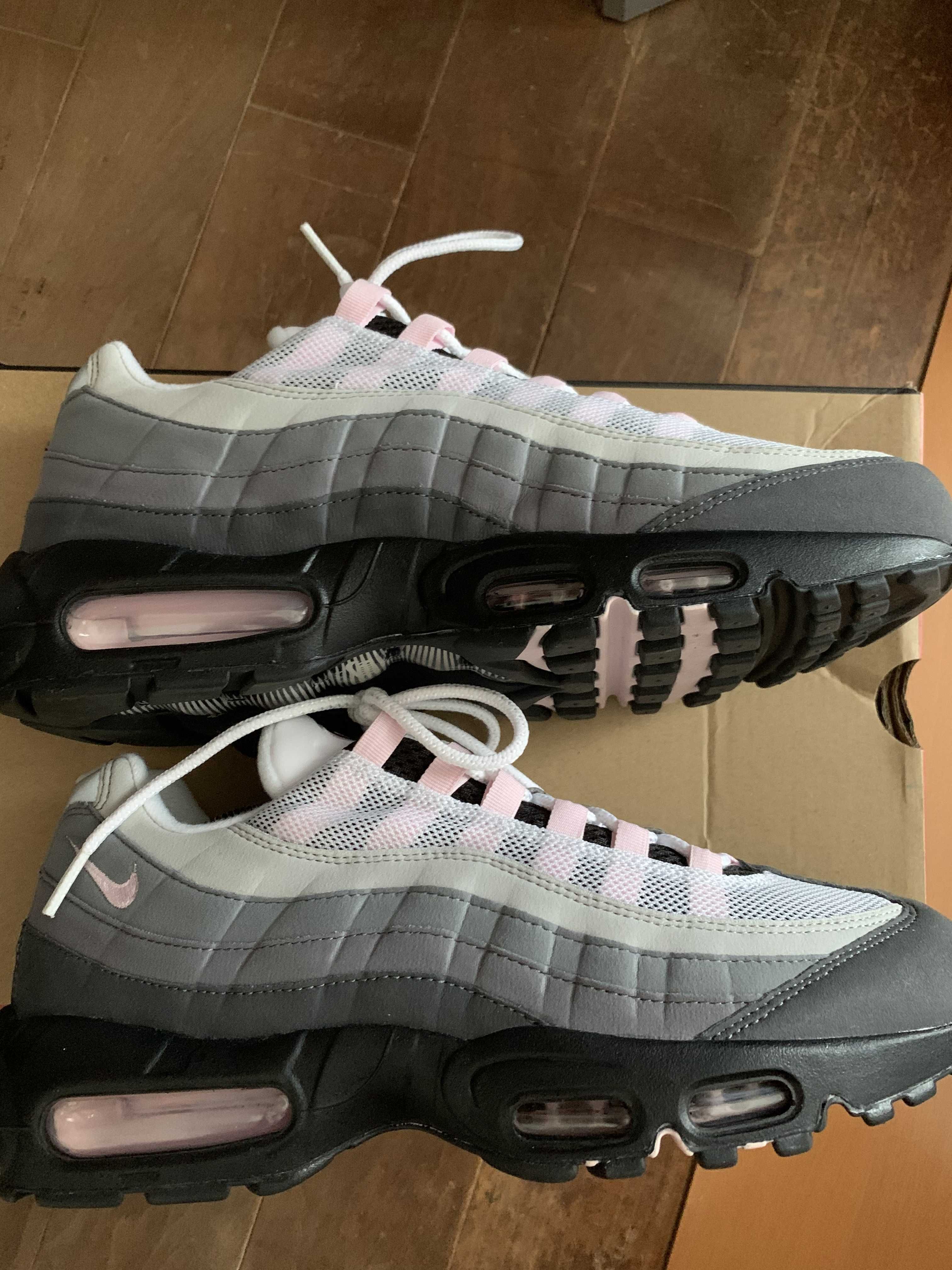 Nike Air Max 95 "Gunsmoke/Pink Foam"