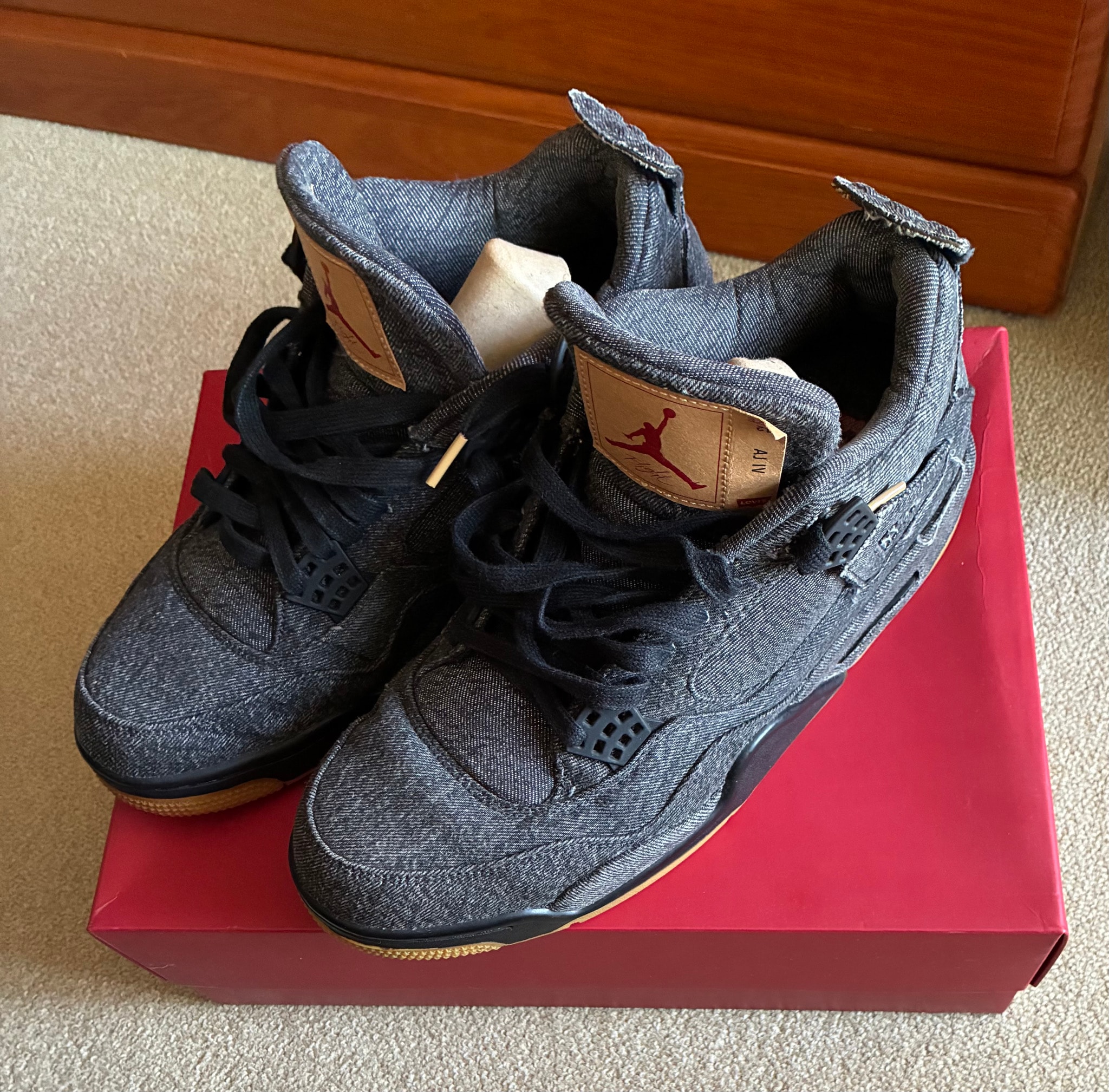 Nike × Levi's Air Jordan 4 "Black Denim" (Blank Tab)