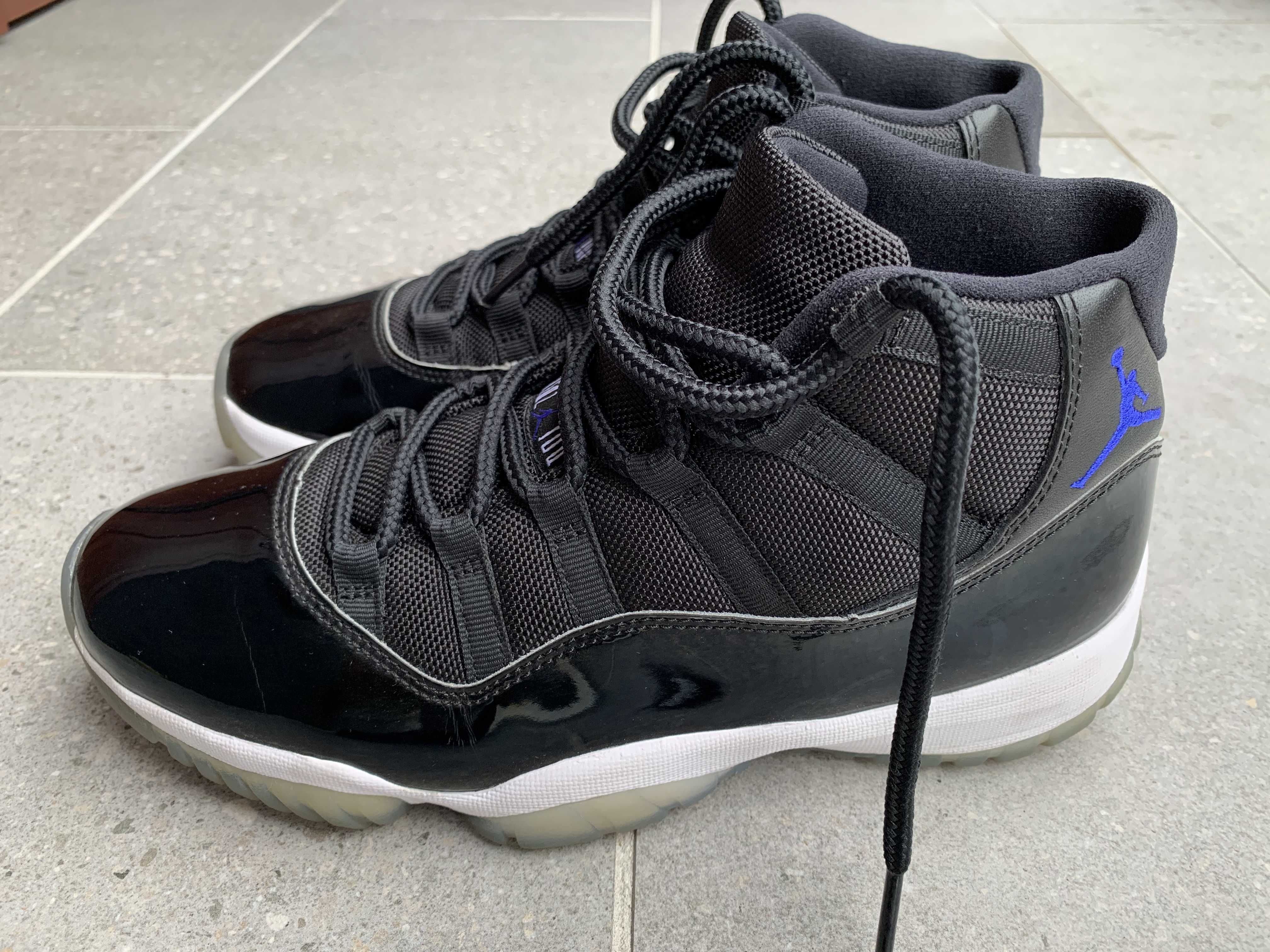 Nike Air Jordan 11 Retro "Space Jam" (2016)