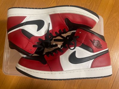 Nike Air Jordan 1 Mid "Chicago Black Toe"