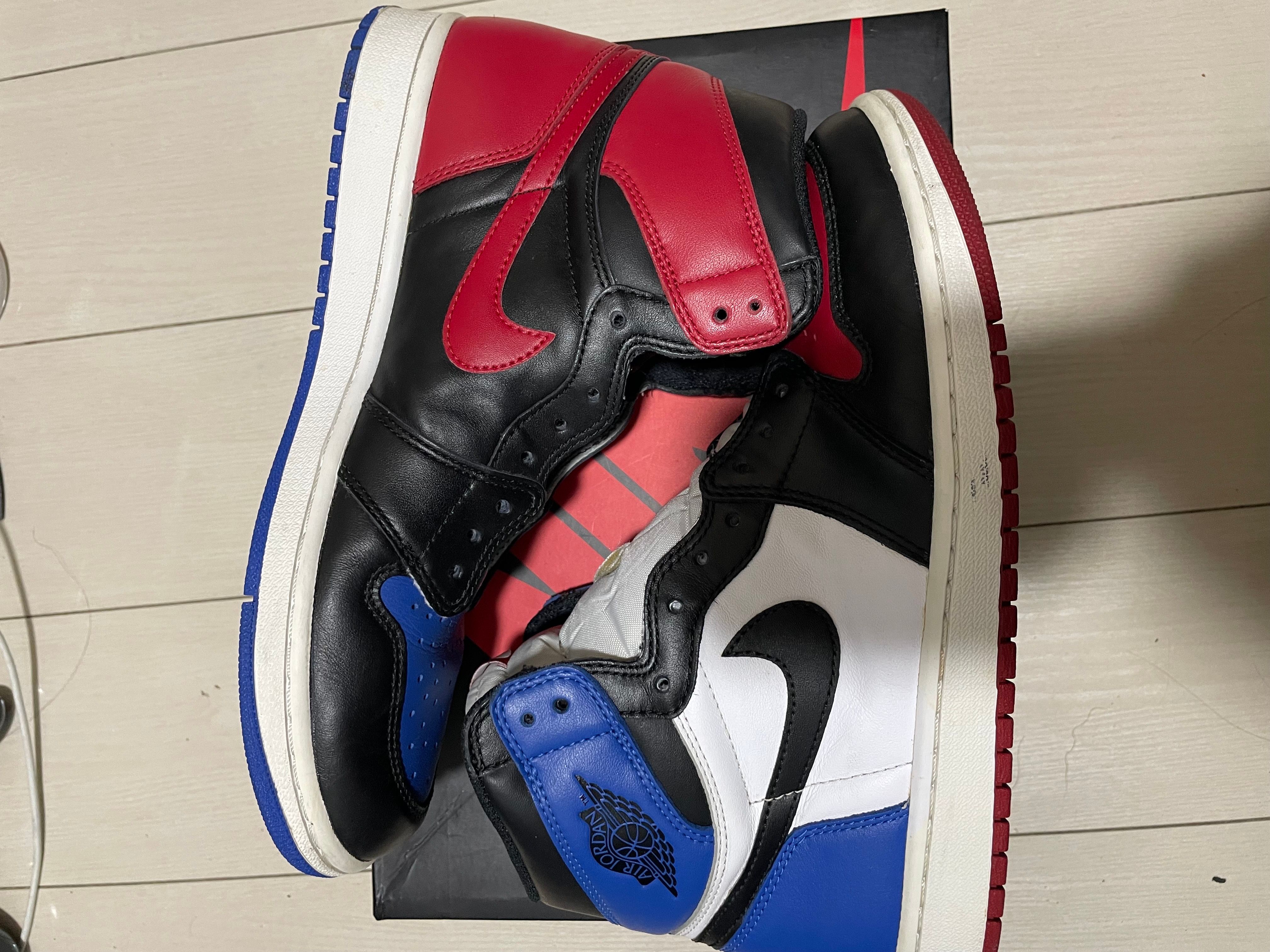 Nike Air Jordan 1 Retro High "Top 3"