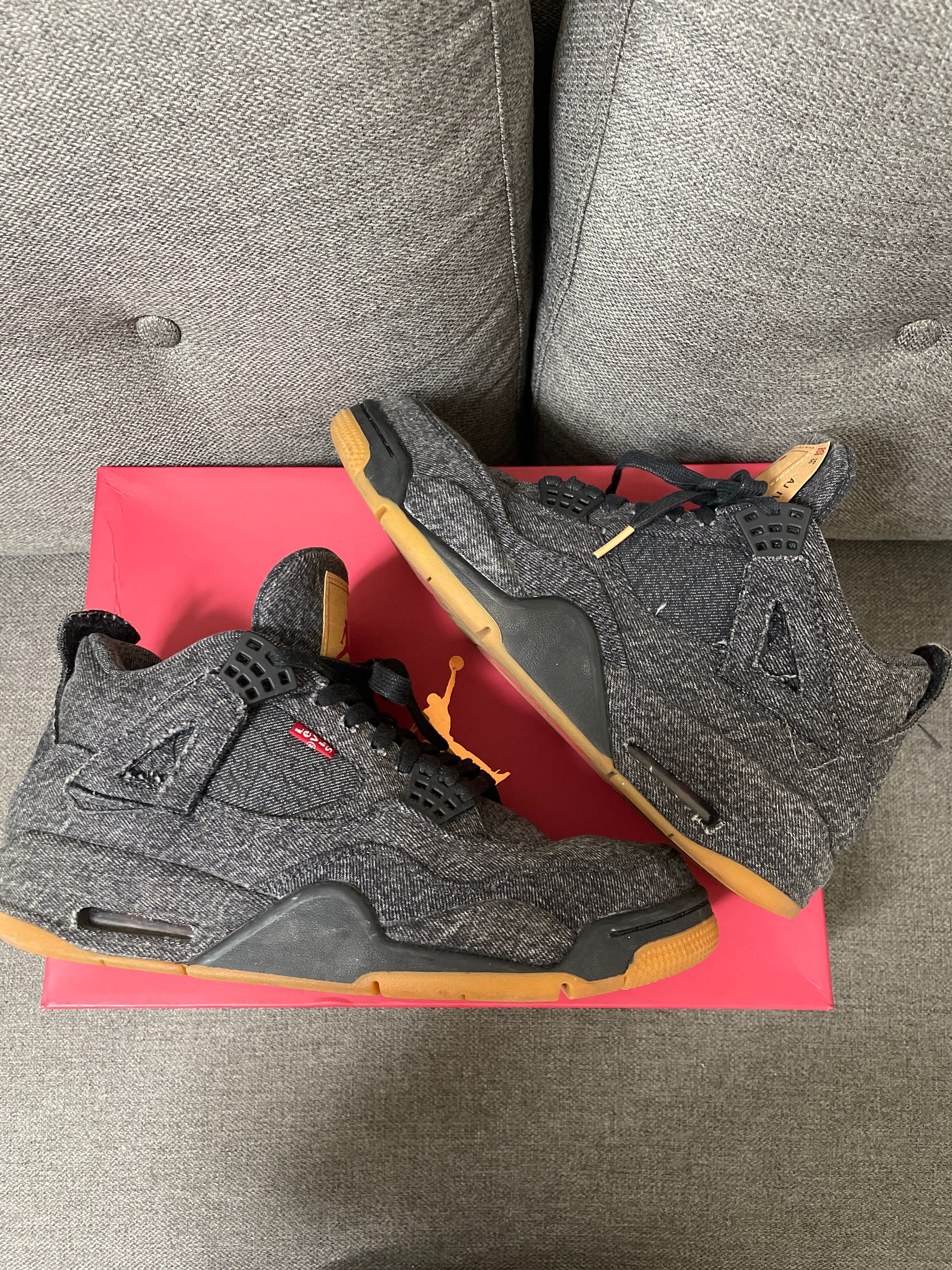Nike × Levi's Air Jordan 4 "Black Denim" (Tag: LEVIS®)