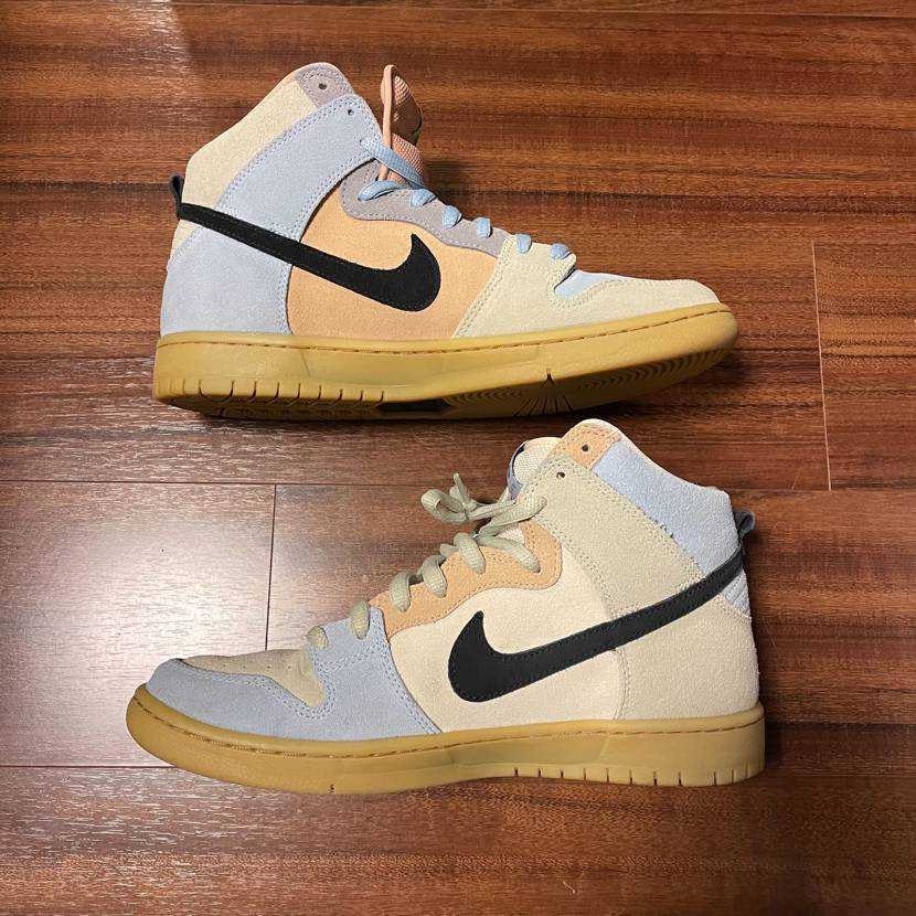 Nike SB Dunk High "Easter Spectrum"