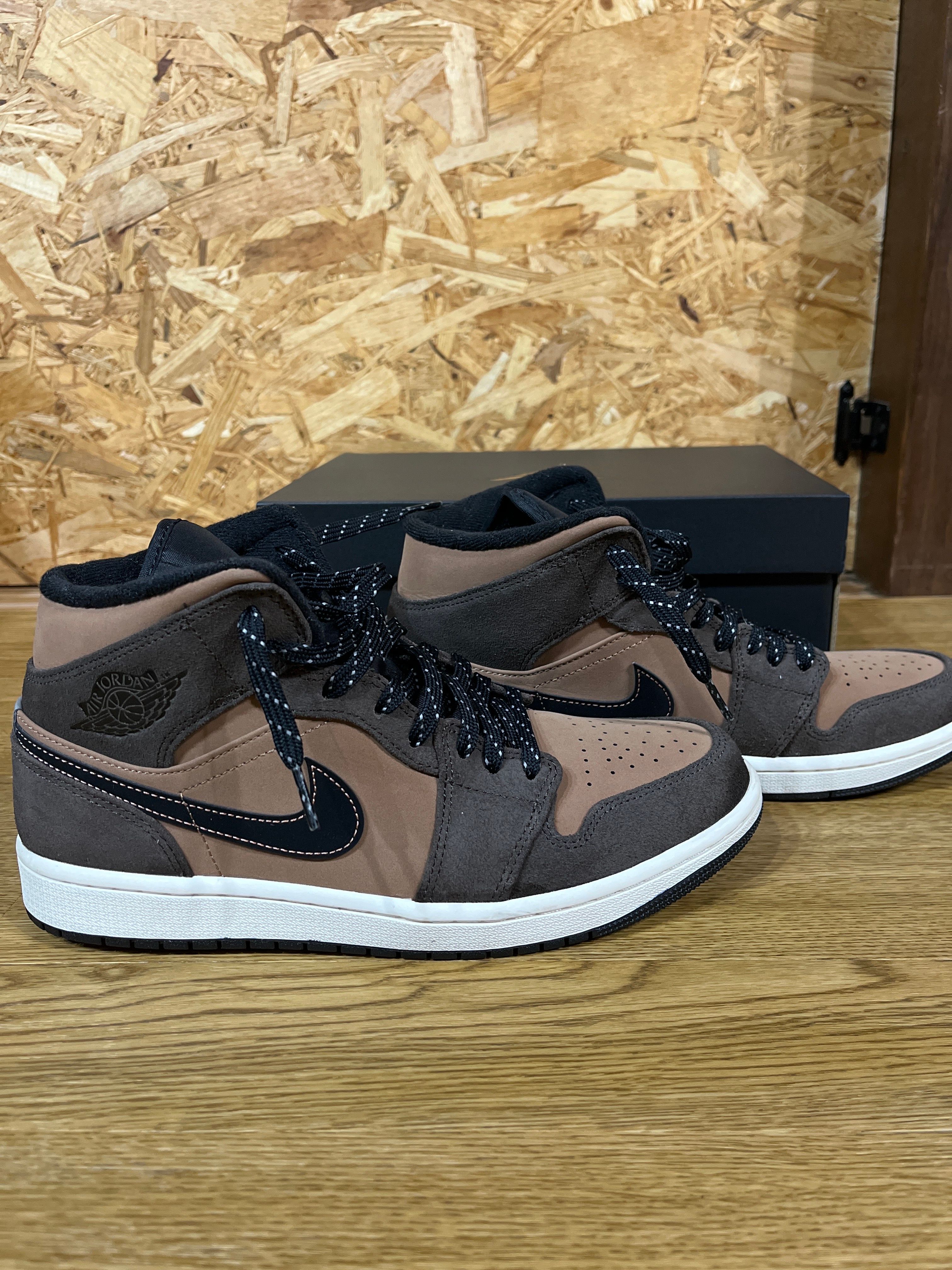 Nike Air Jordan 1 Mid SE "Dark Chocolate"