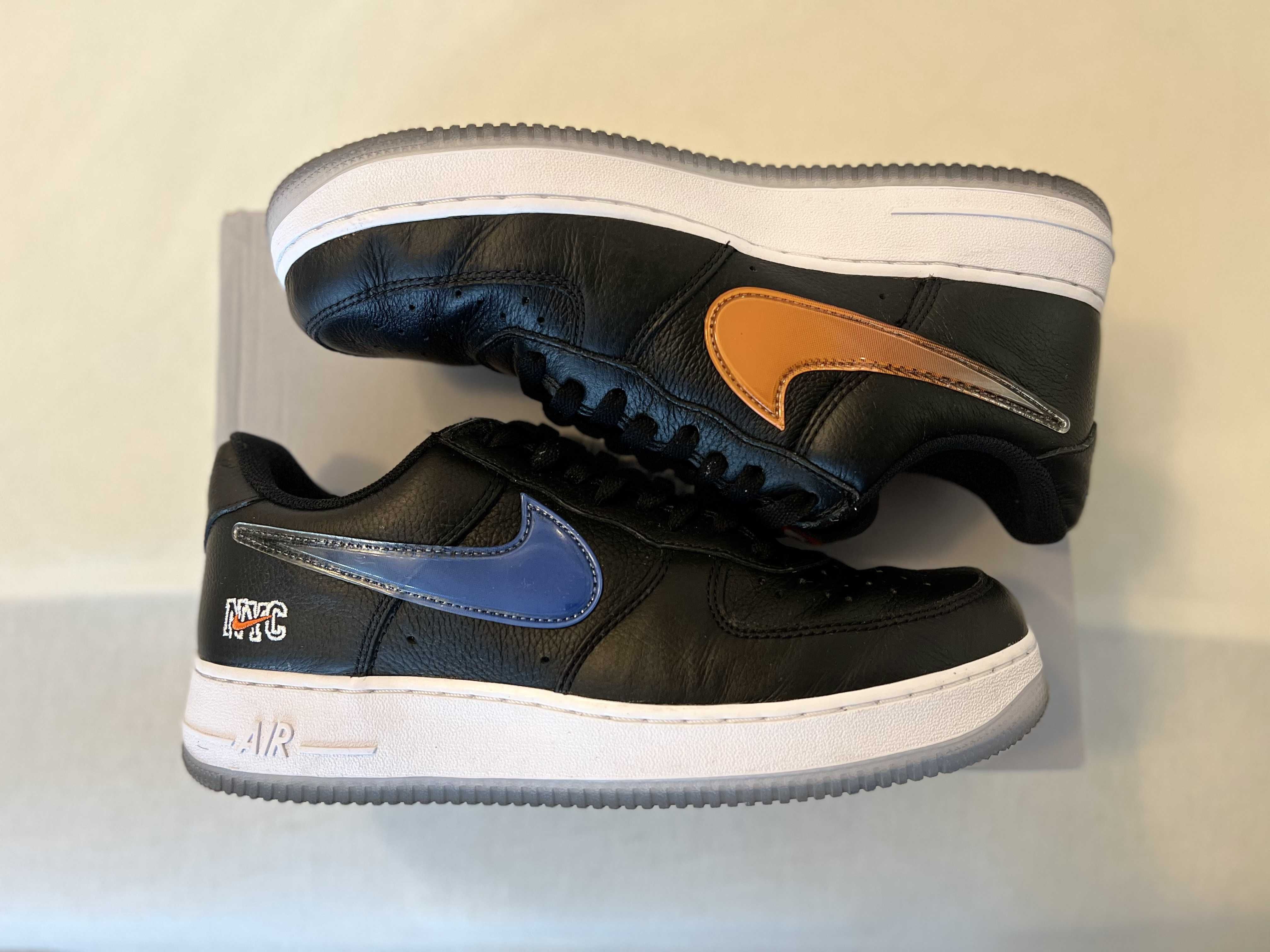 KITH × Nike Air Force 1 Low New York Knicks "Black/Brilliant Orange/Rush/Brilliant White"