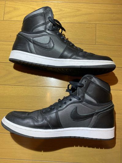 Nike Air Jordan 1 Retro High OG "Black/Metallic Silver/Gym Red"