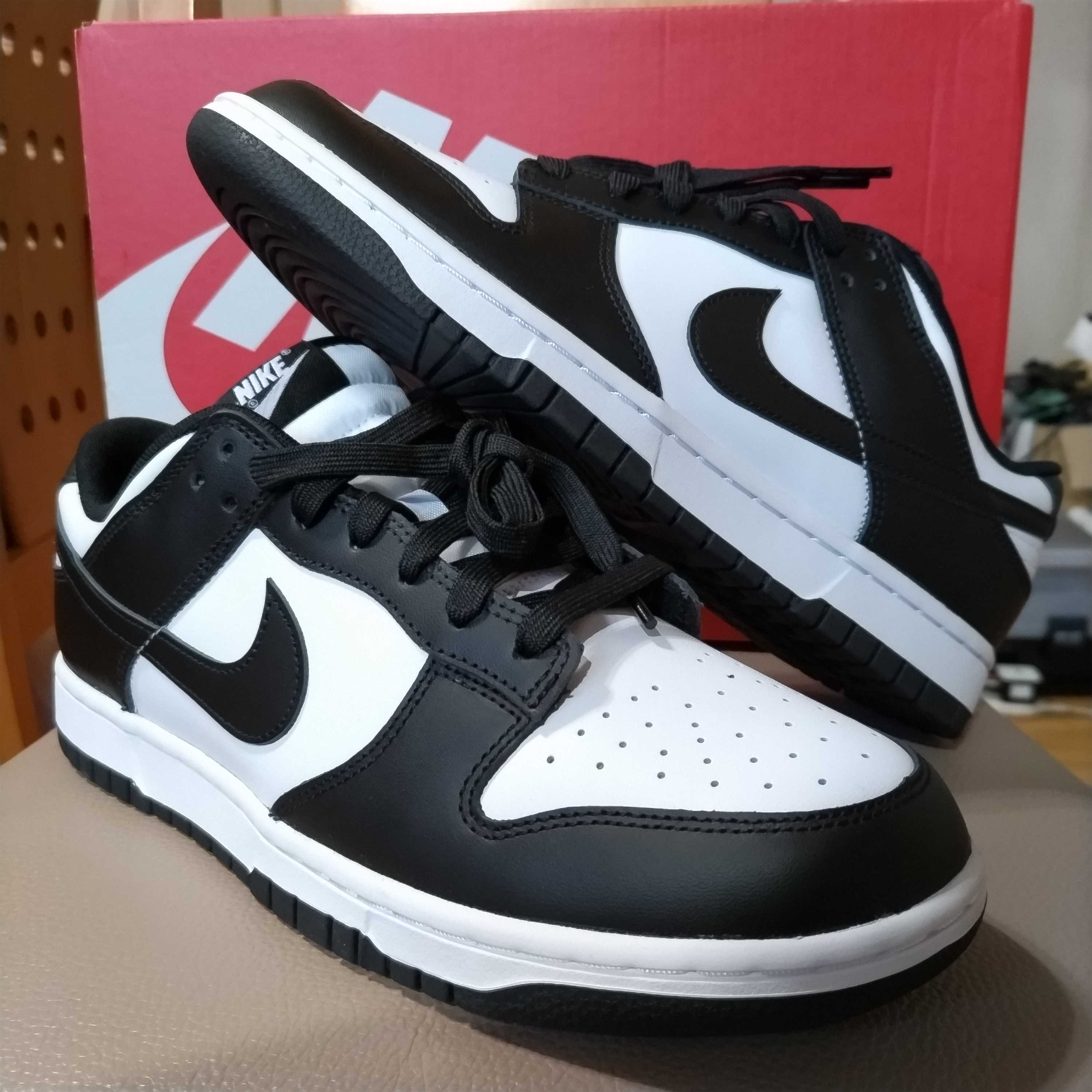 Nike Dunk Low Retro "Panda/White/Black"