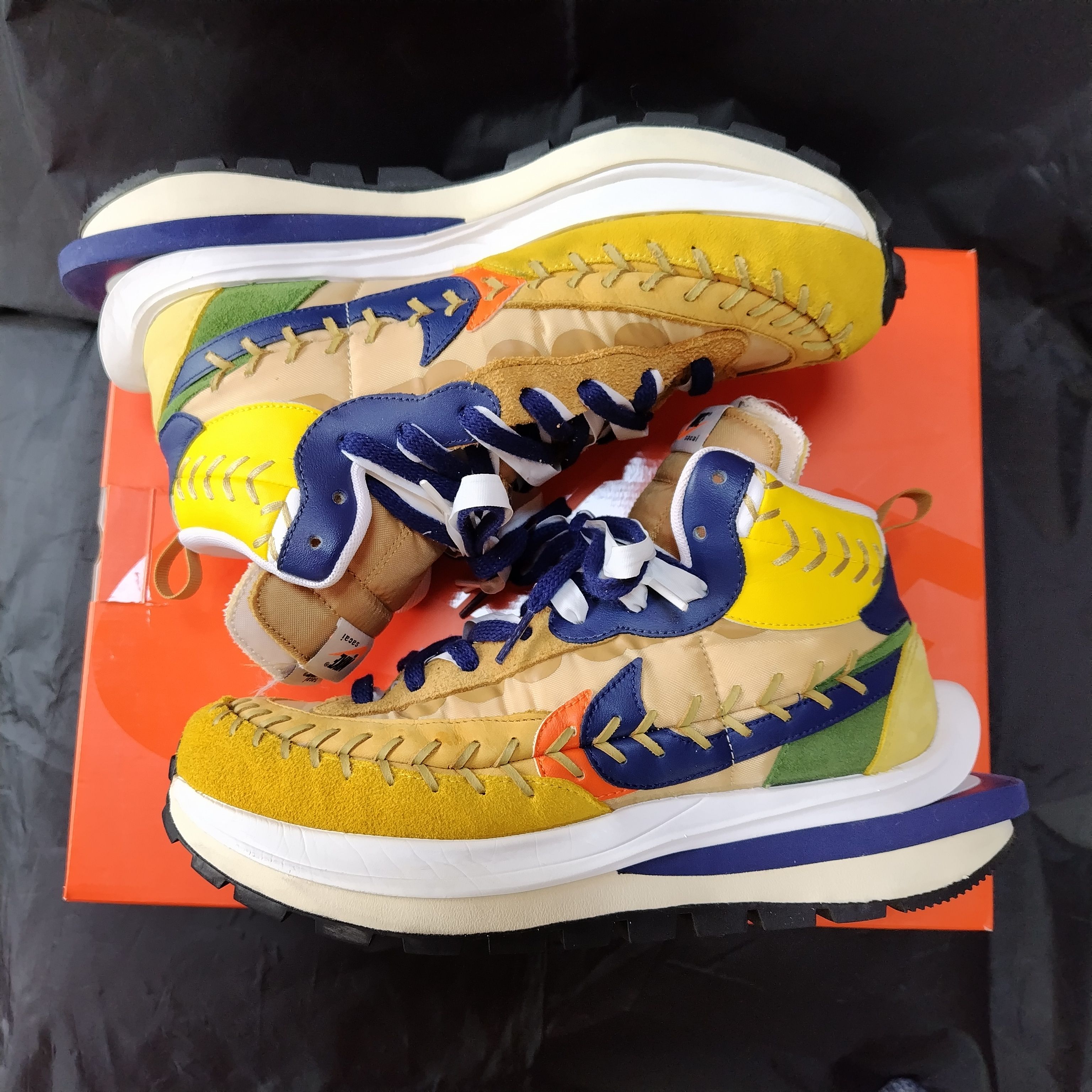 Jean-Paul Gaultier × sacai × Nike VaporWaffle "Sesame/Multi Color"