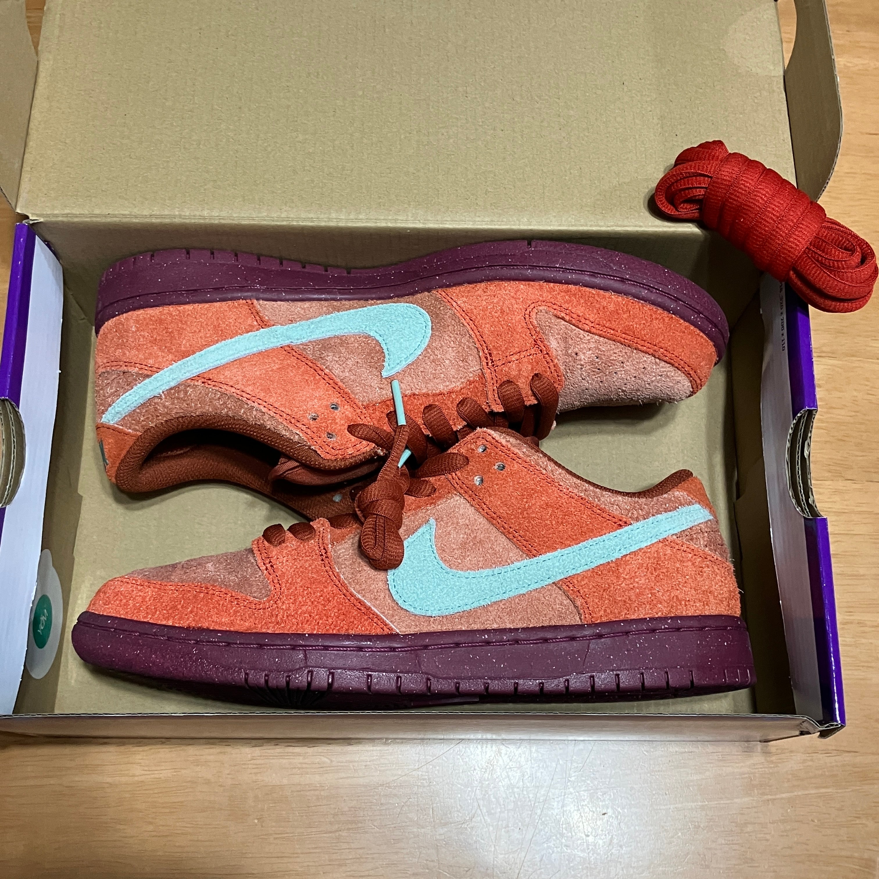 Nike SB Dunk Low Pro PRM "Mystic Red and Rosewood"