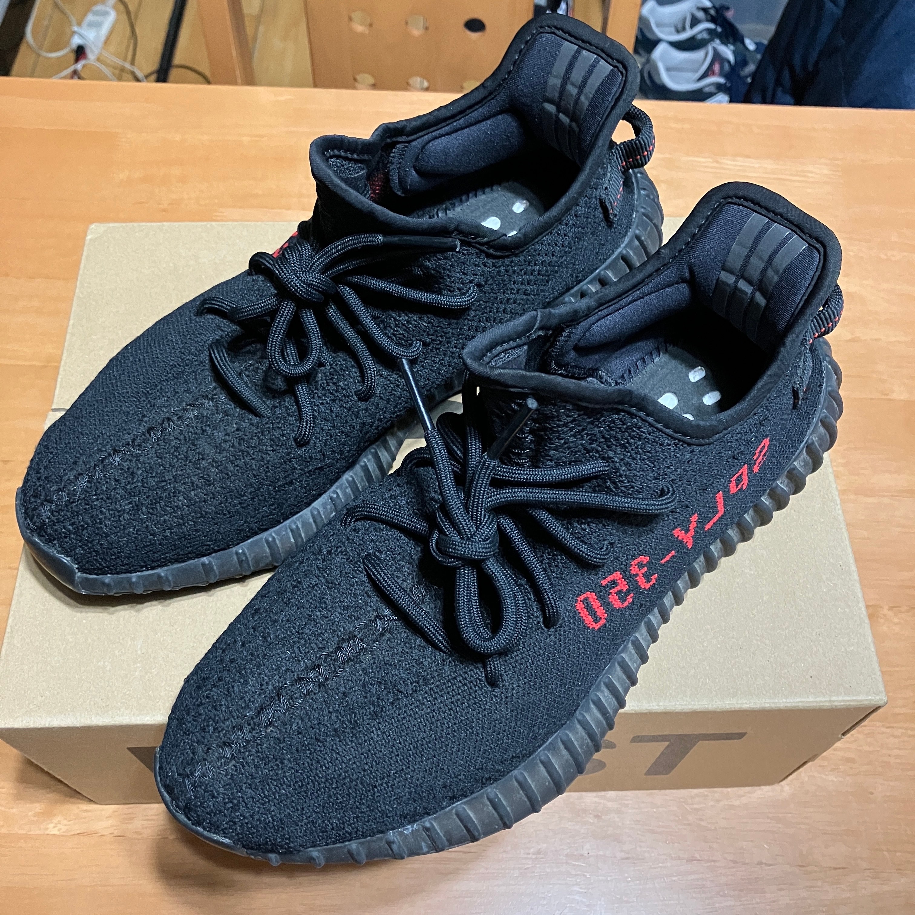 adidas YEEZY Boost 350 V2 "Core Black/Red" (2020)