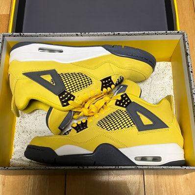Nike Air Jordan 4 "Tour Yellow"