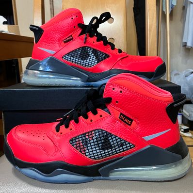 Paris Saint-Germain (PSG) × Nike Jordan Mars 270 "Infrared 23/Reflect Silver-Black"