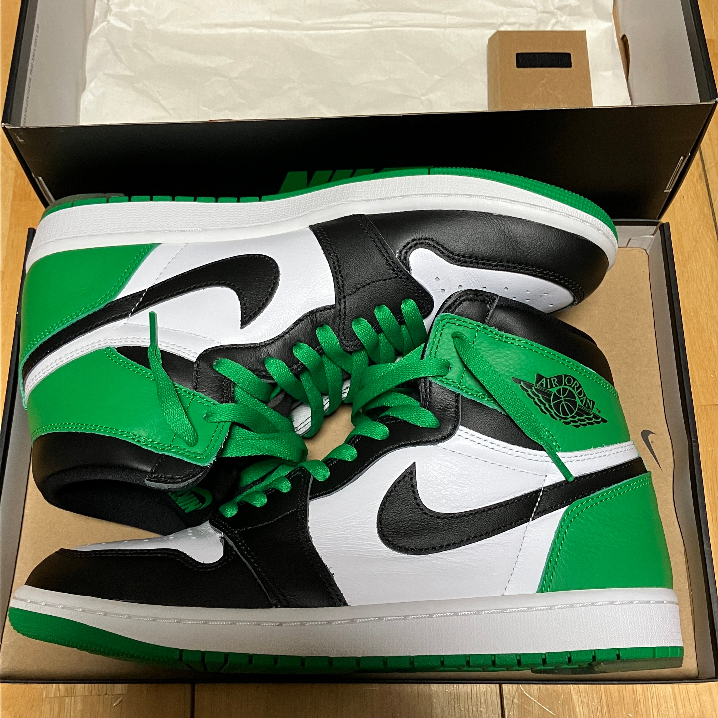 Nike Air Jordan 1 Retro High OG "Celtics/Black and Lucky Green" (2023)