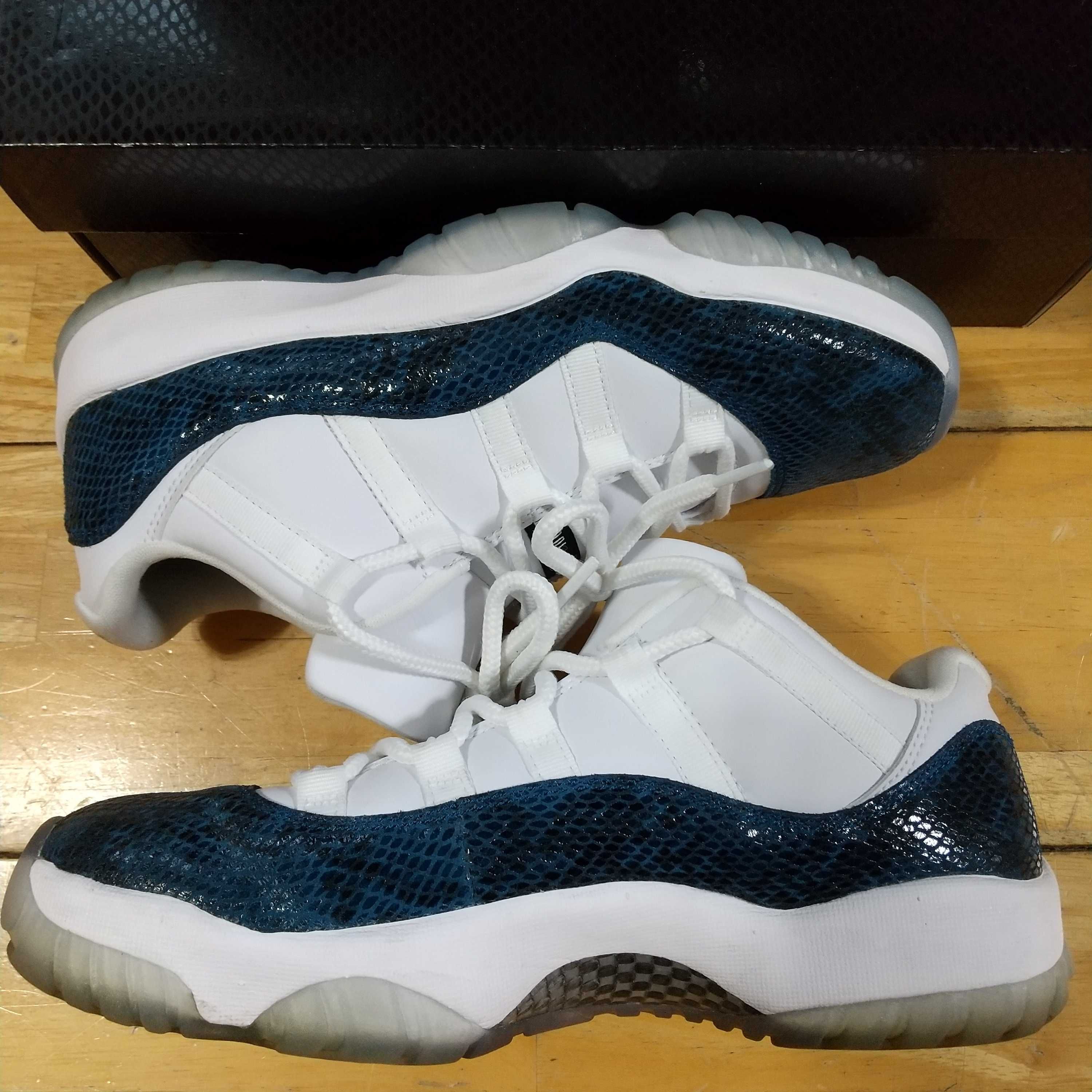 AIR JORDAN 11 LOW "SNAKESKIN"