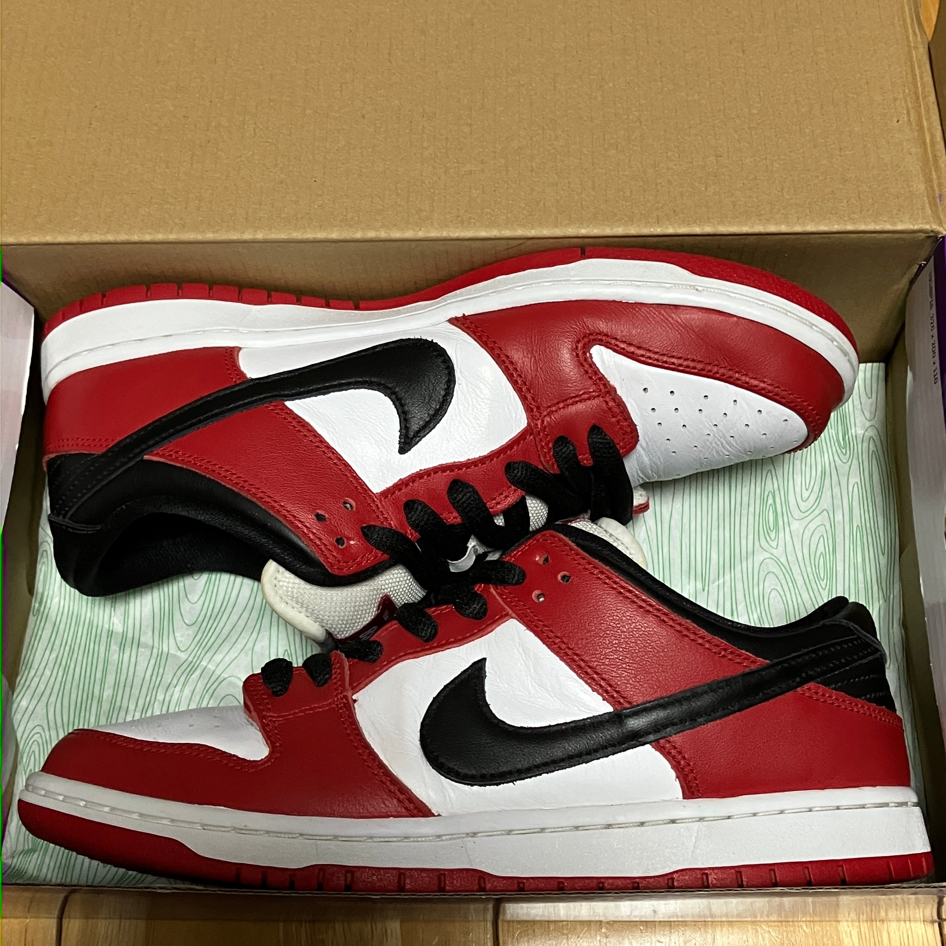 Nike SB Dunk Low Pro "J-Pack Chicago/Varsity Red and White"