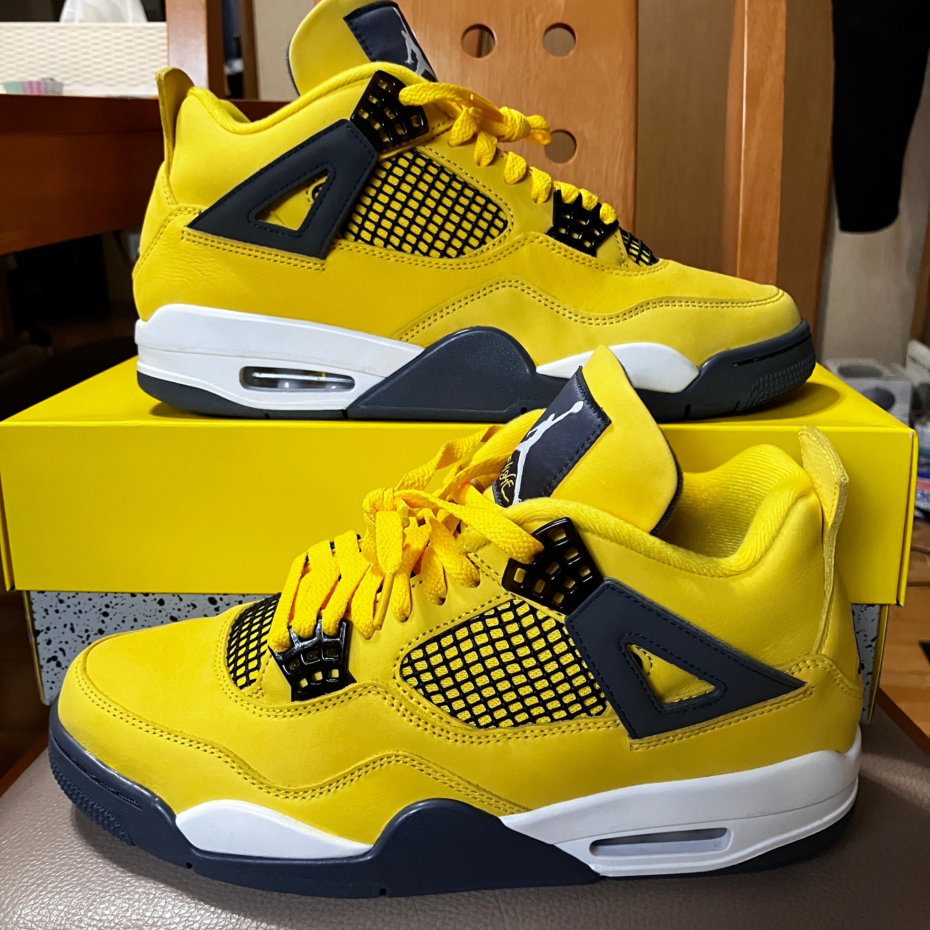Nike Air Jordan 4 "Tour Yellow"