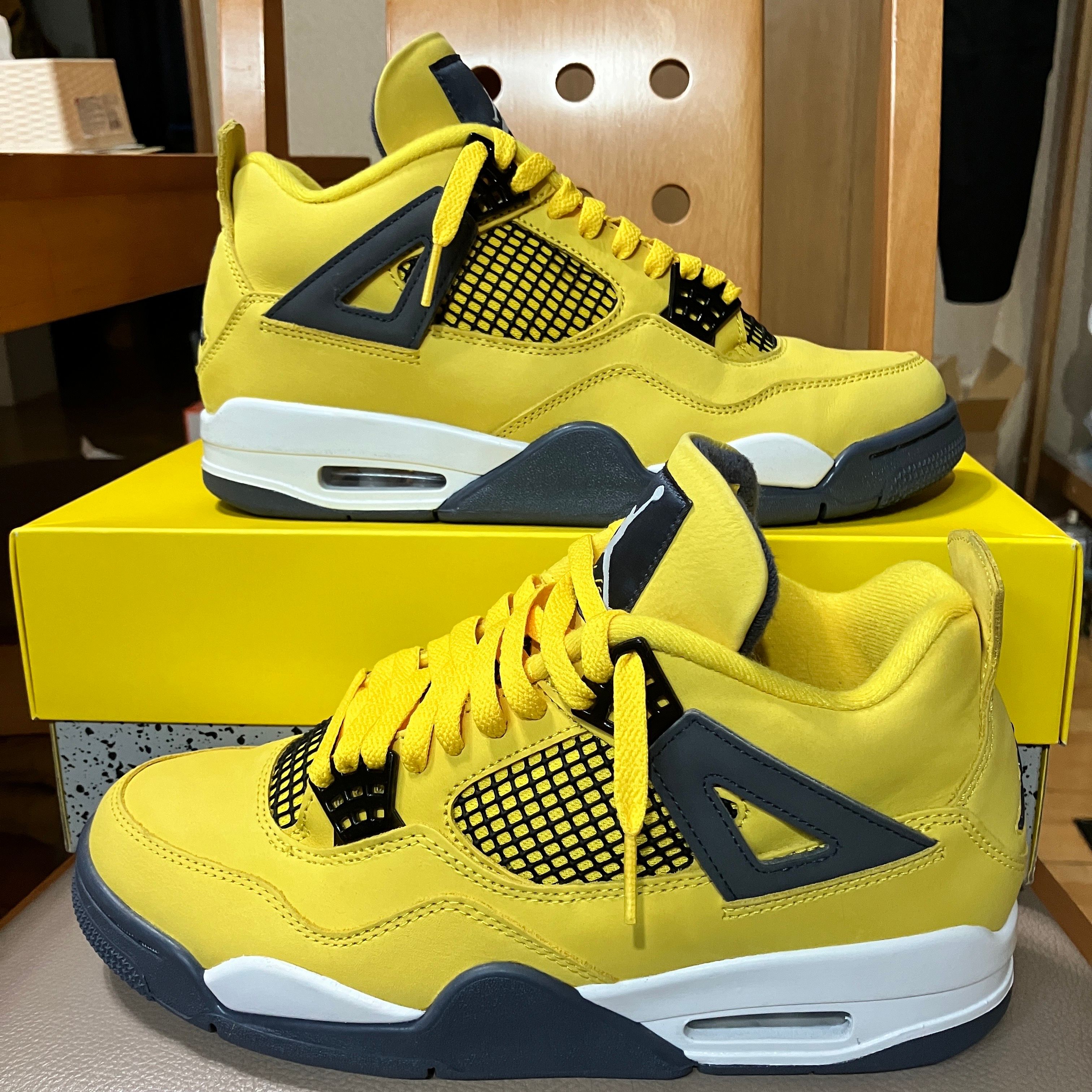 Nike Air Jordan 4 "Tour Yellow"