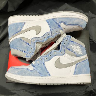Nike Air Jordan 1 High OG "Hyper Royal"