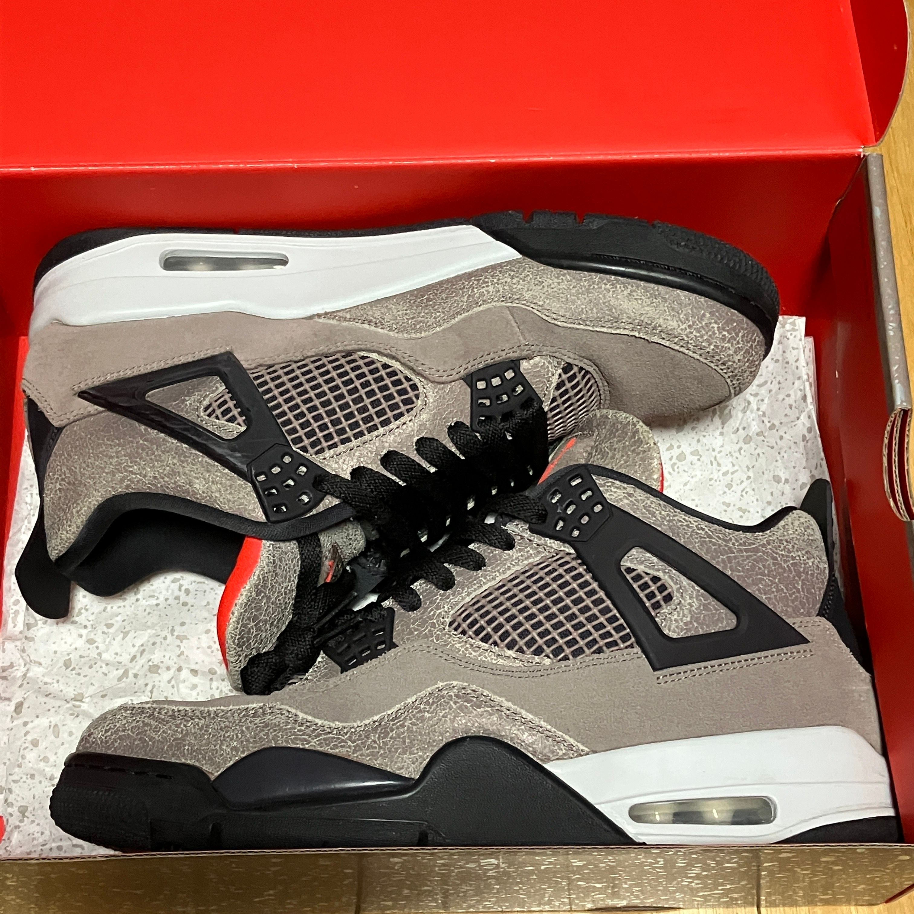 Nike Air Jordan 4 "Taupe Haze"