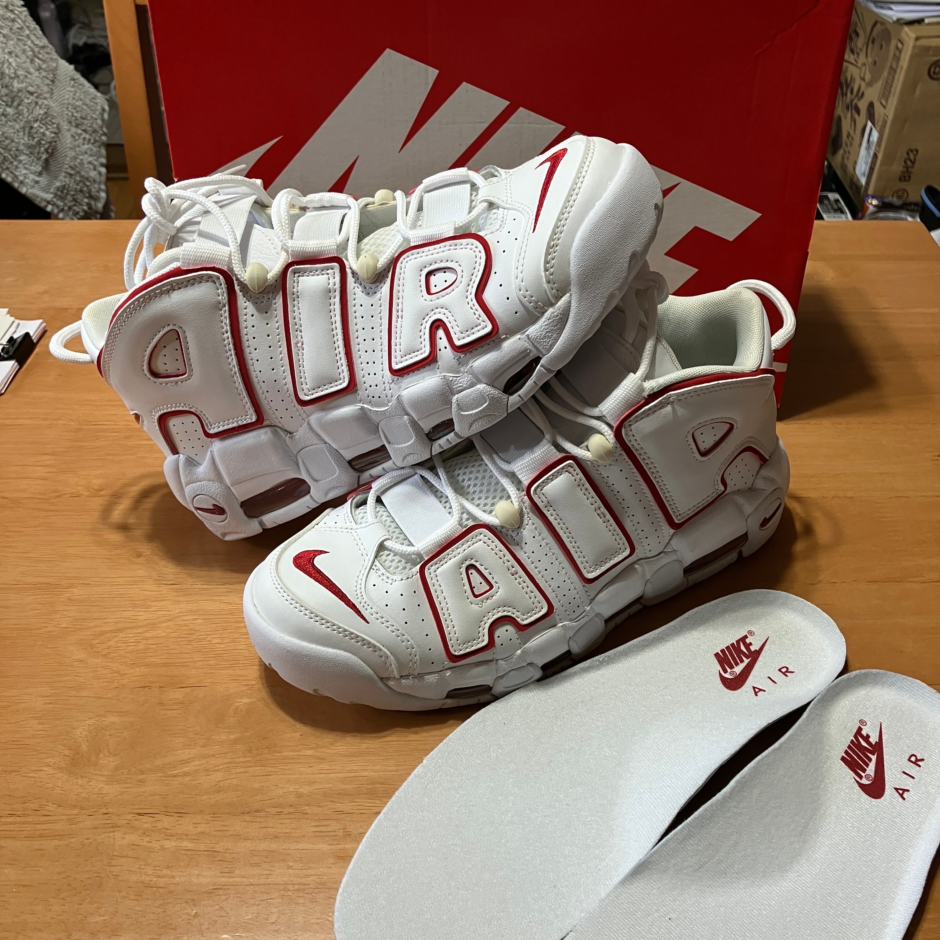 NIKE AIR MORE UPTEMPO "WHITE/VARSITY RED" (2021)