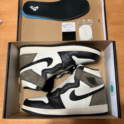 Nike Air Jordan 1 High OG "Sail/Dark Mocha/Black"