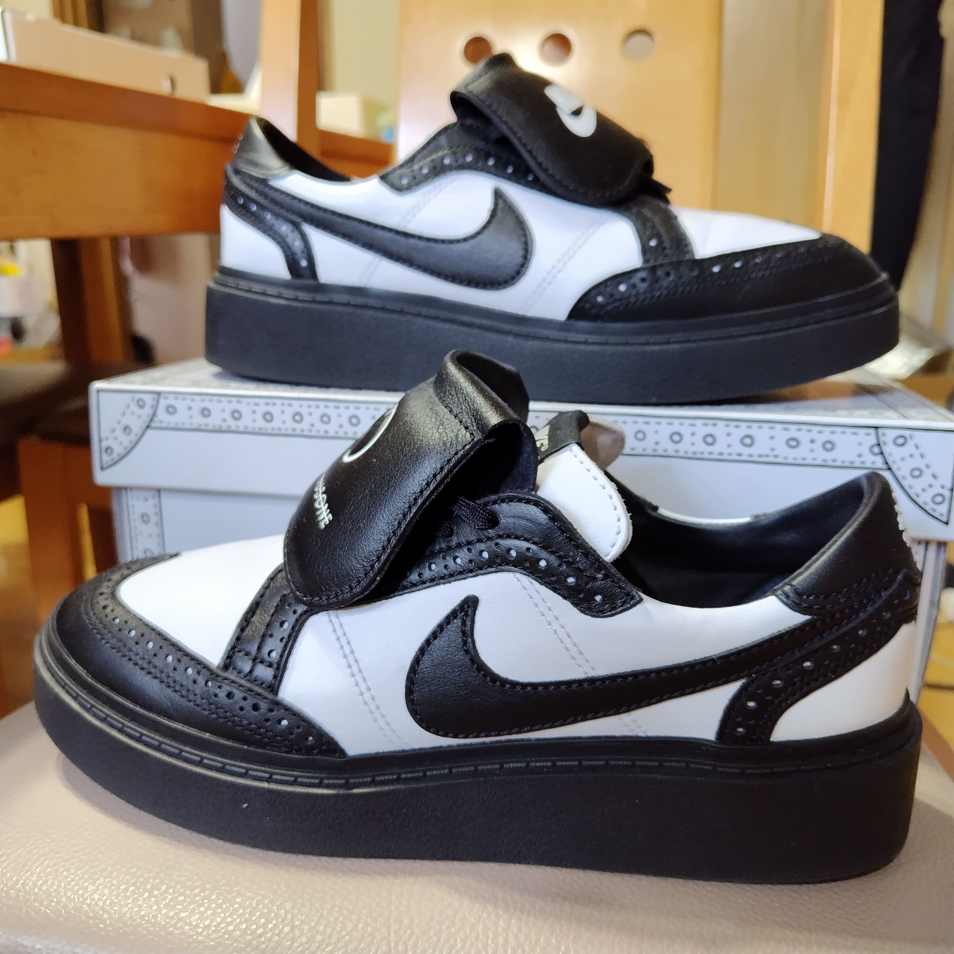 PEACEMINUSONE × Nike Kwondo 1 "Black and White" / G-DRAGON