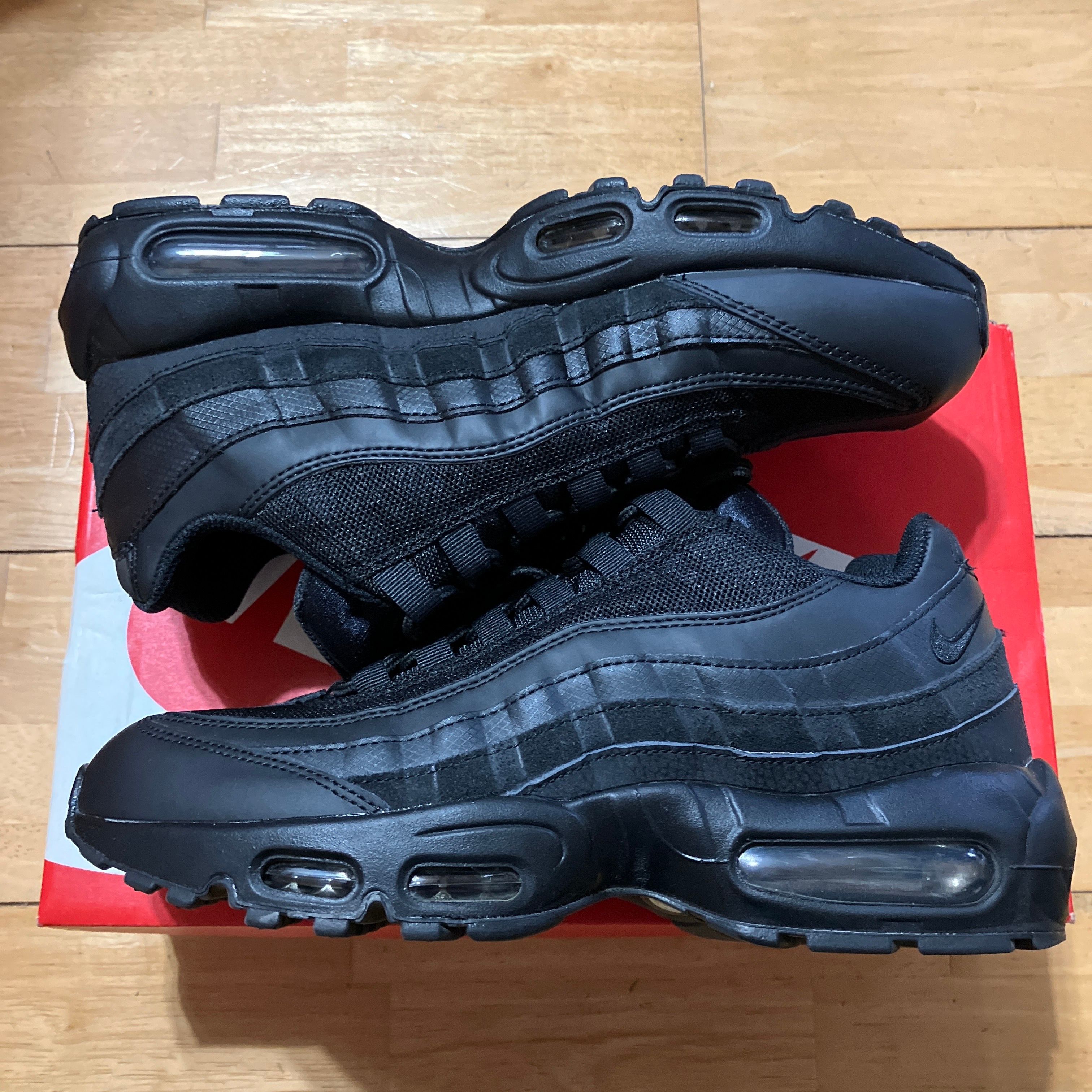 Nike Air Max 95 Essential "Black/Dark Grey/Black"