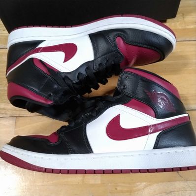 NIKE AIR JORDAN 1 MID "BLACK/RED/WHITE"