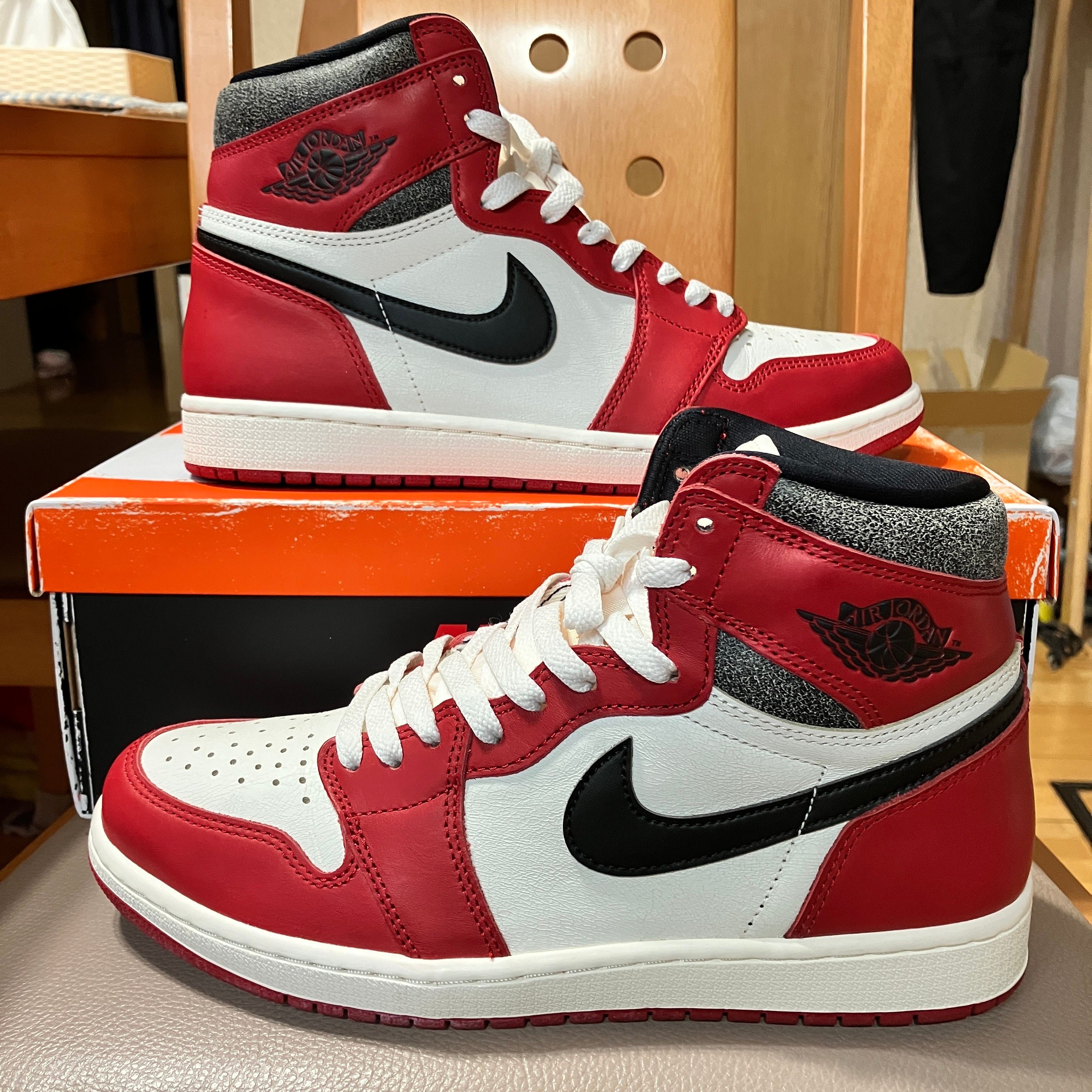 Nike Air Jordan 1 High OG "Lost & Found/Chicago"