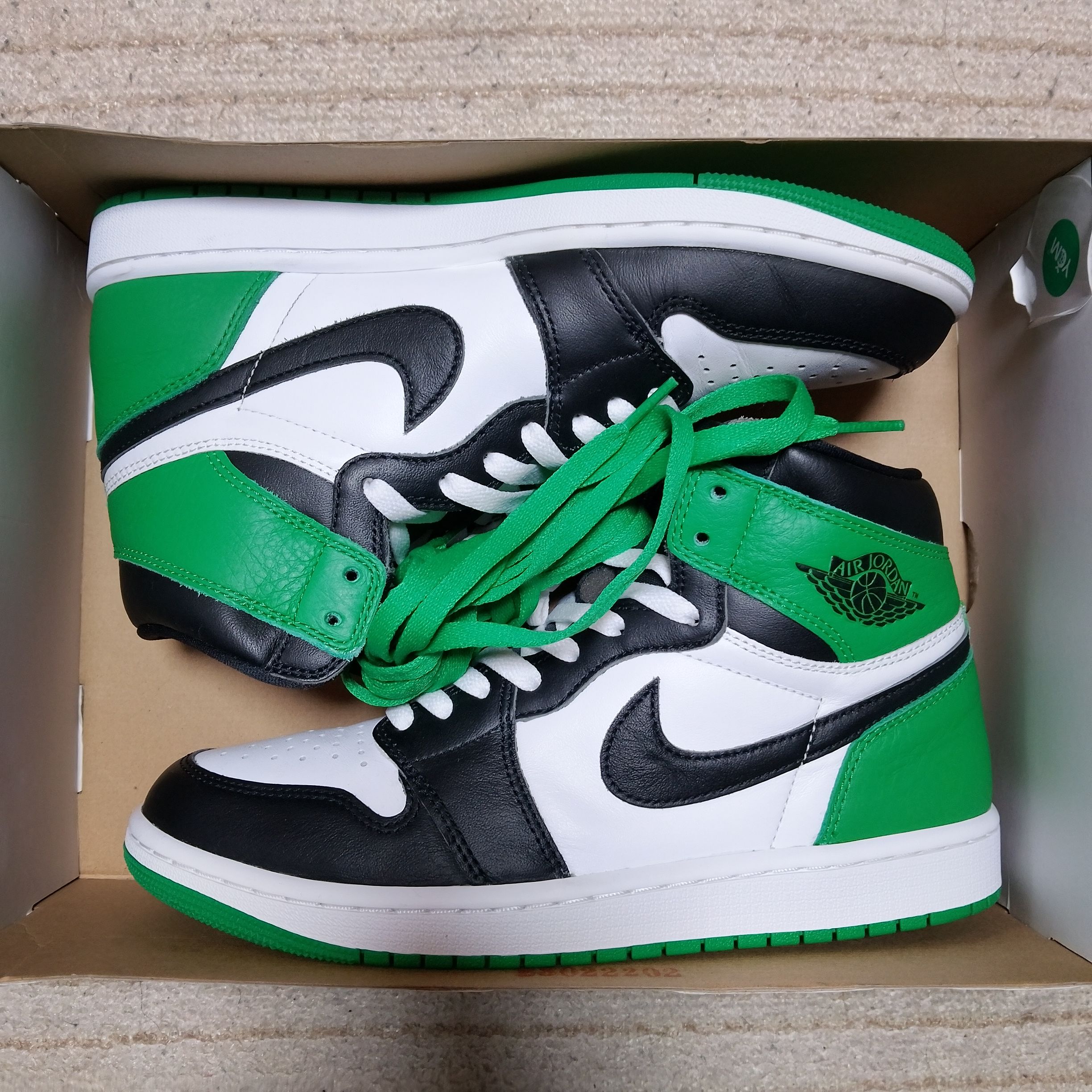 Nike Air Jordan 1 Retro High OG "Celtics/Black and Lucky Green" (2023)