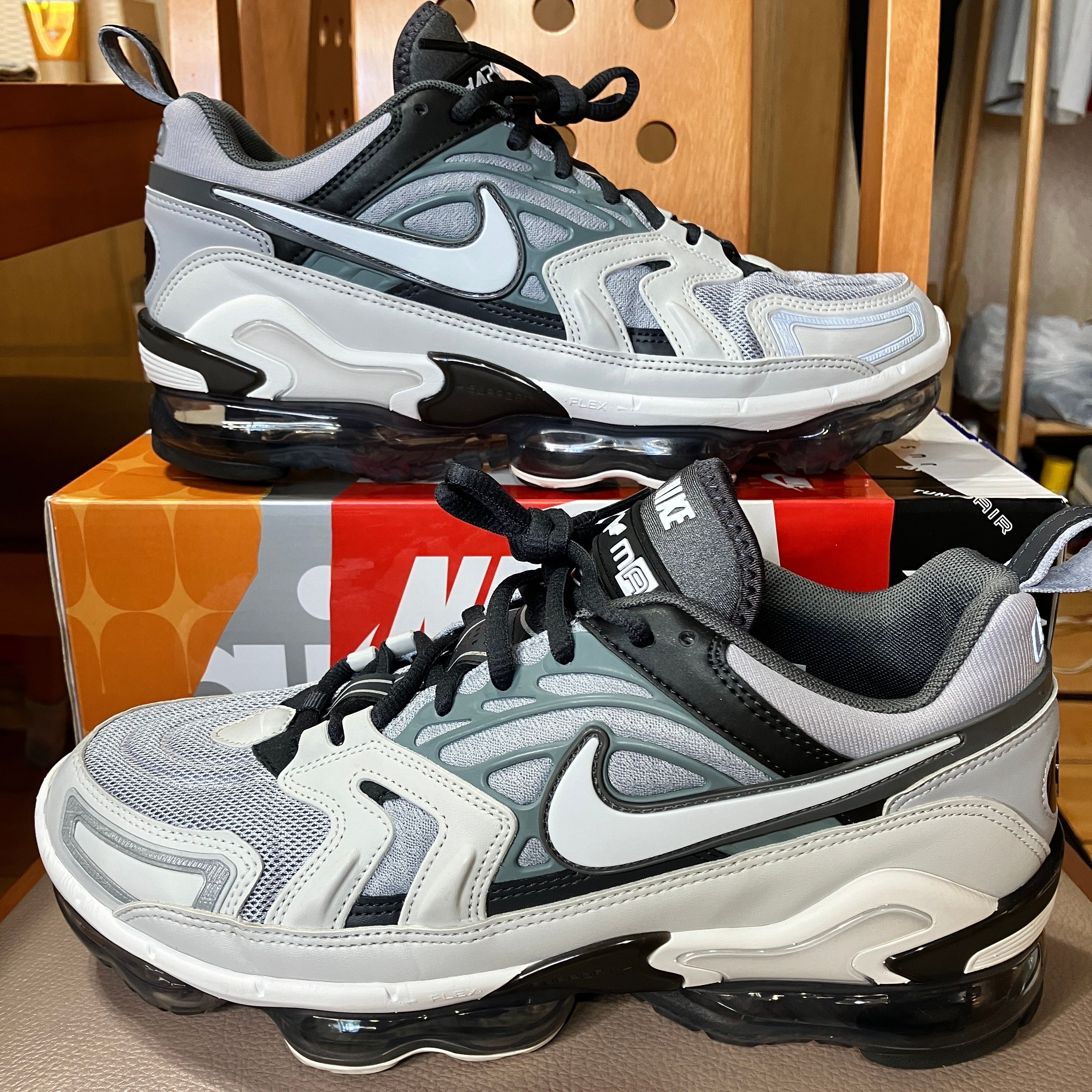 NIKE AIR VAPORMAX EVO "GREY"