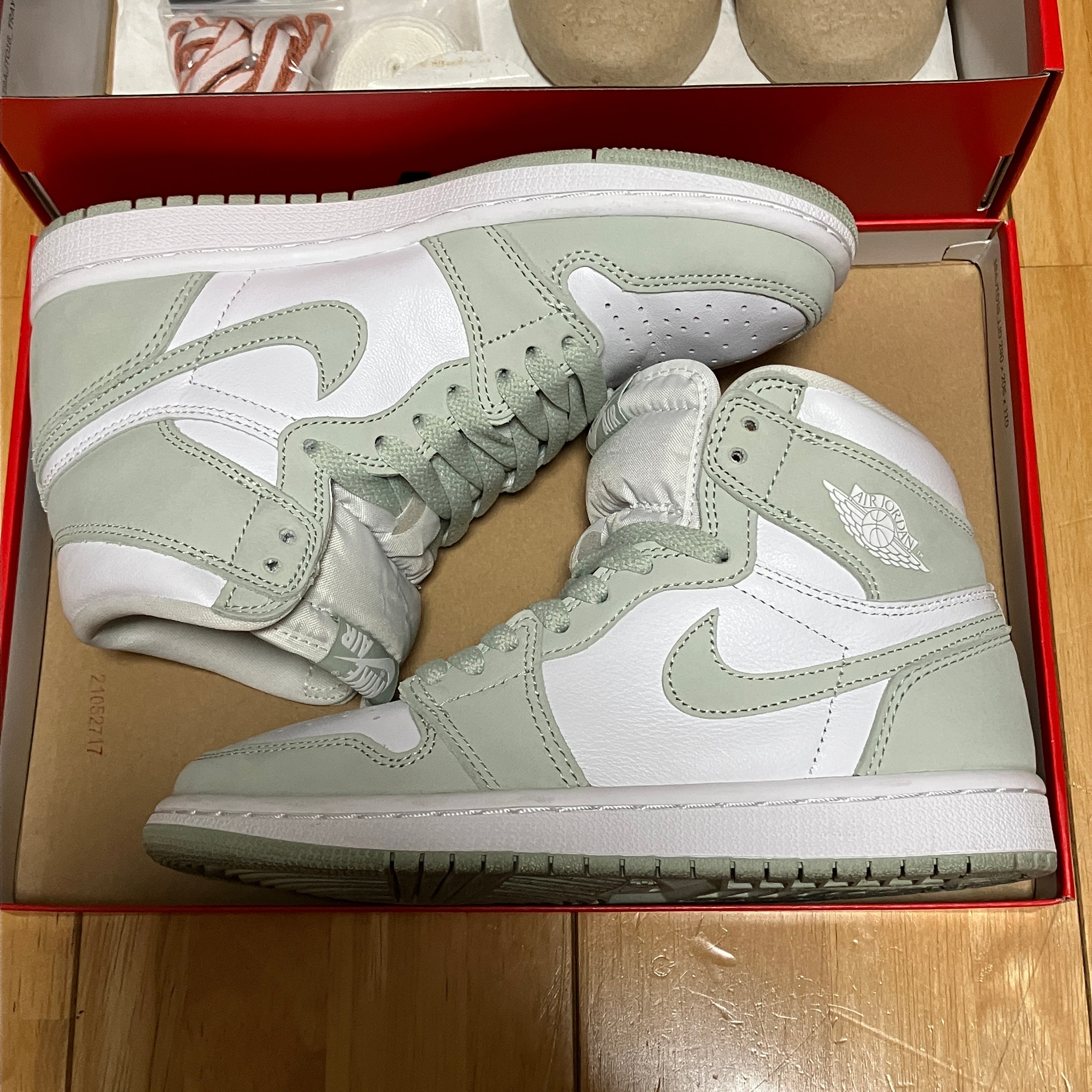 Nike Women's Air Jordan 1 High OG "Seafoam"