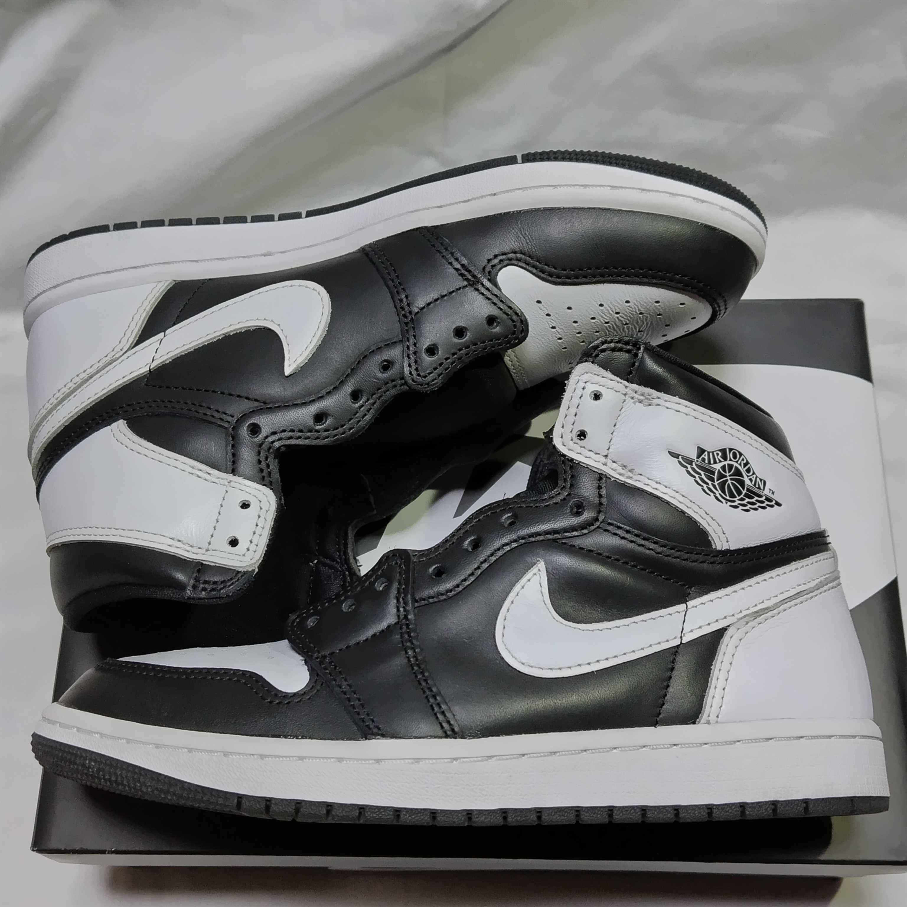 Nike Air Jordan 1 Retro High OG "Black/White"